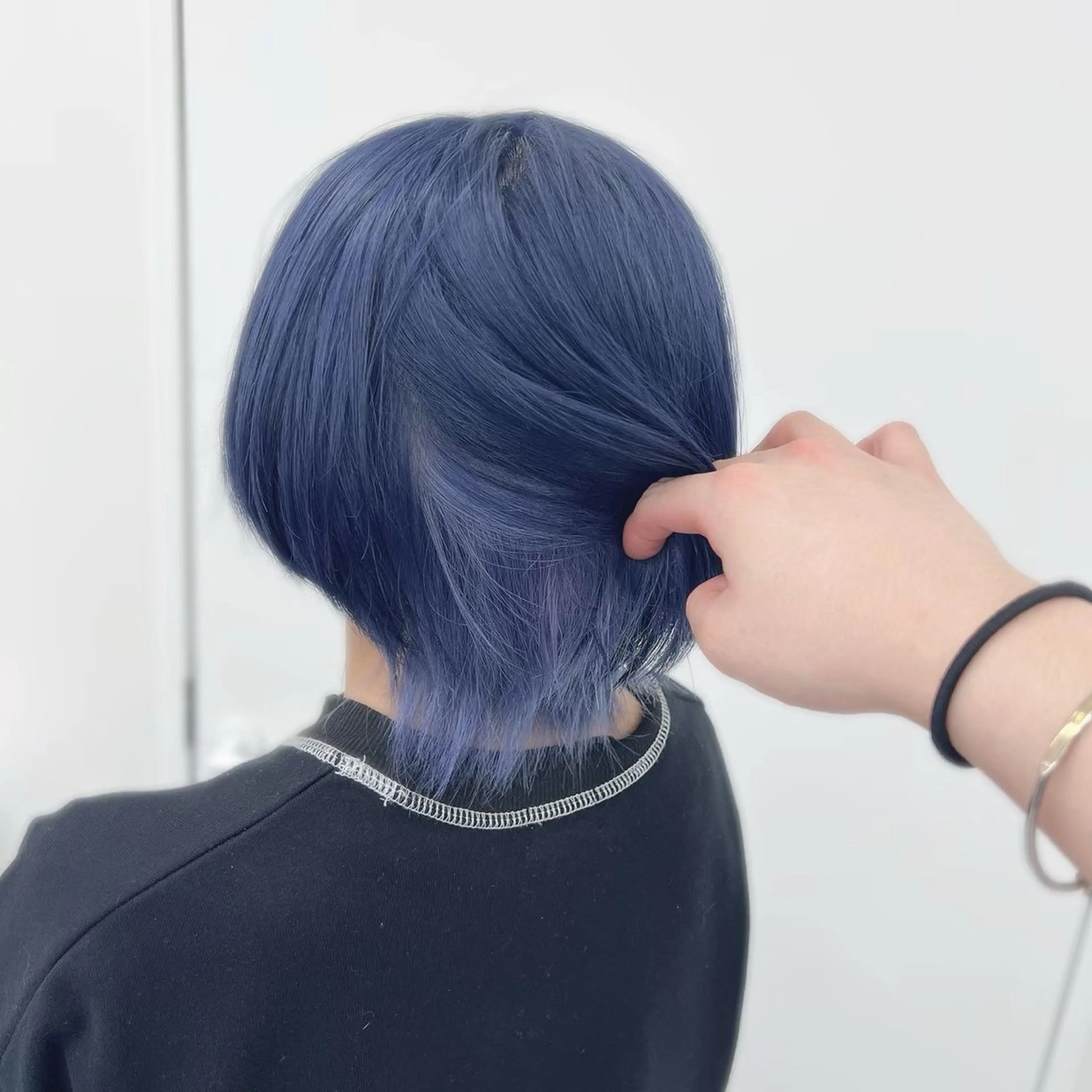 ショート カラー パーマ ヘアアレンジ 透明感ブリーチカラー 🌈TOMOHIROのヘアスタイル