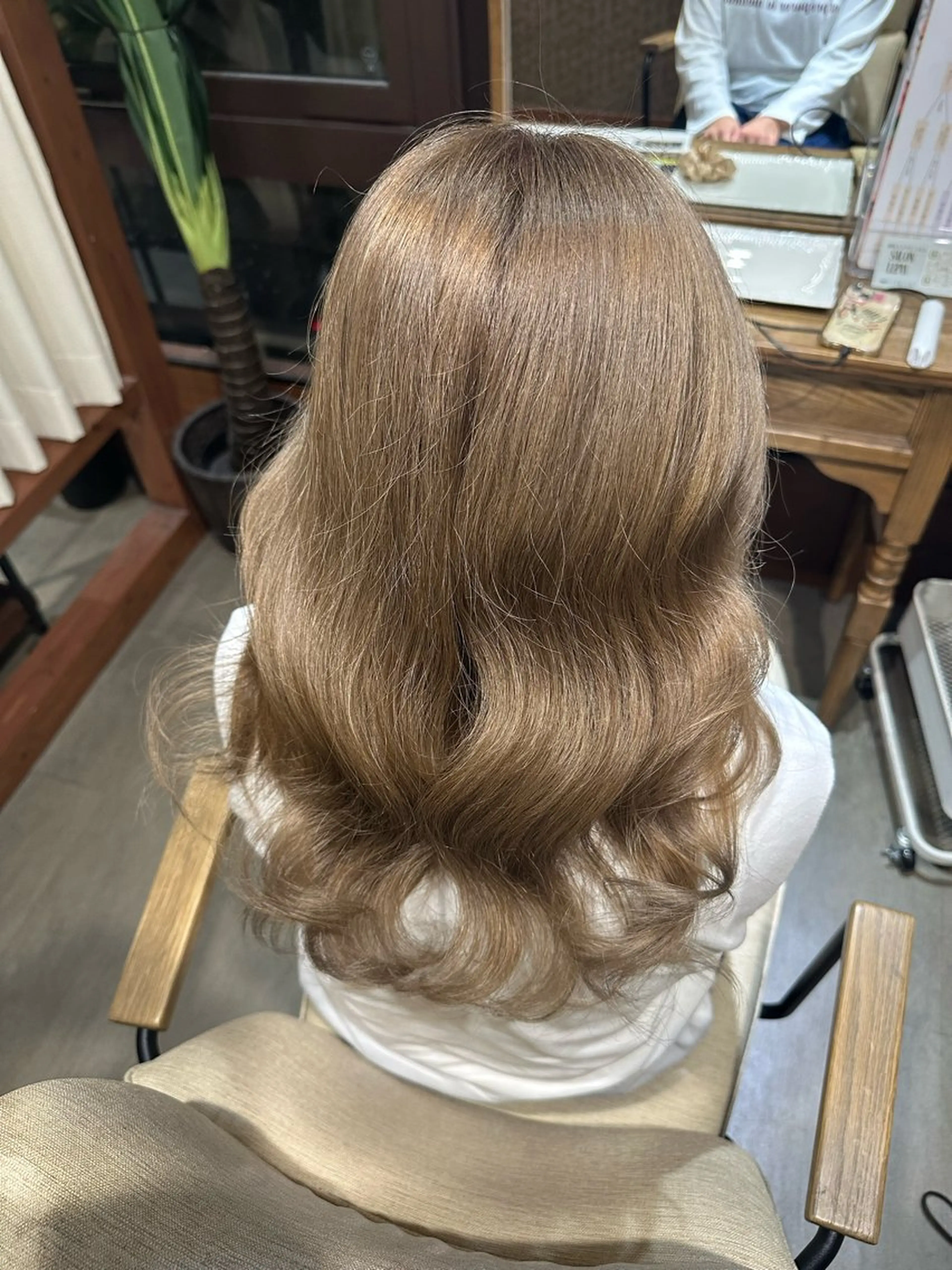 ロング ヘアカラー トリートメント RINA .のヘアスタイル