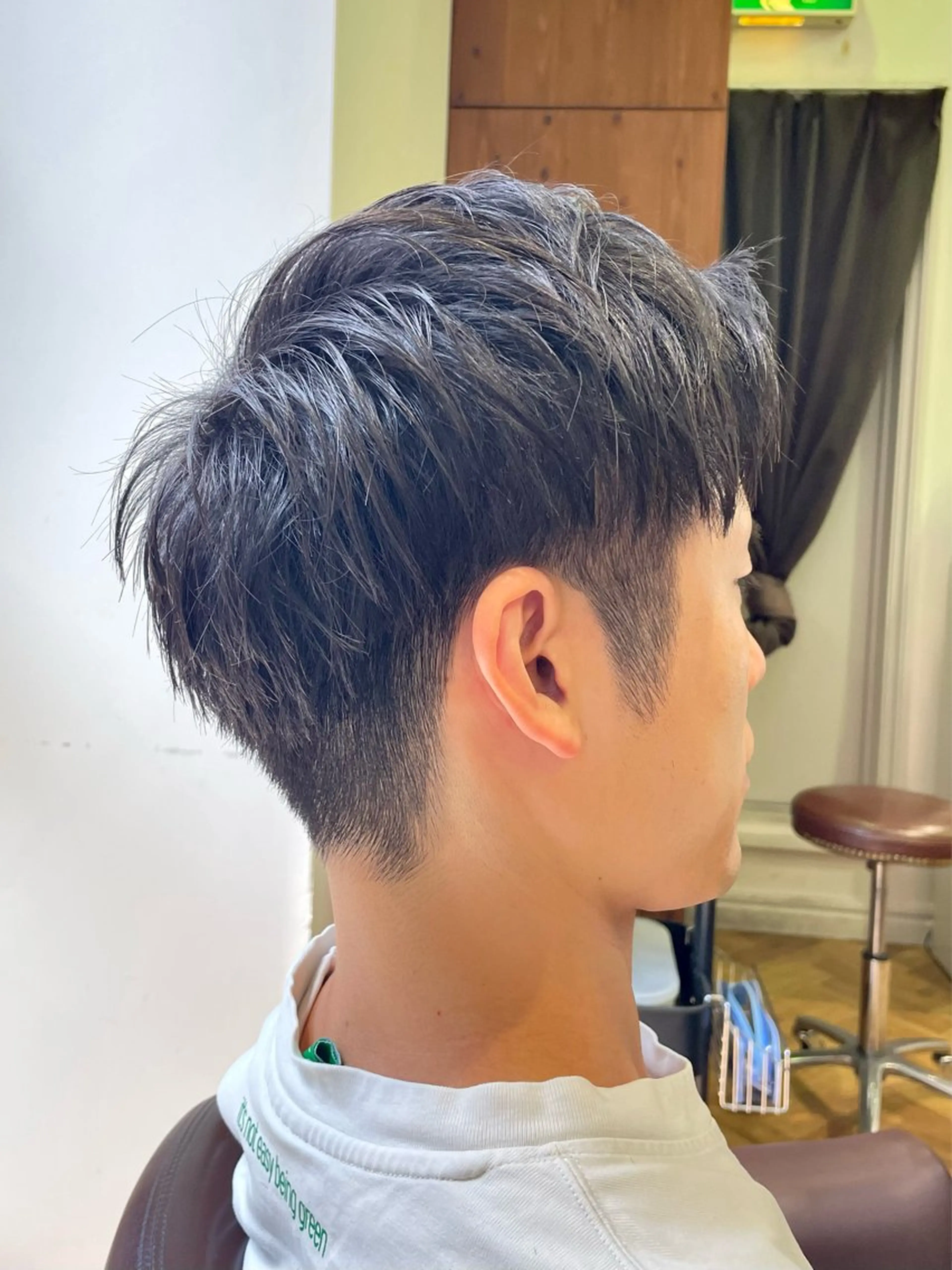 ショート メンズ 刈り上げ ショートヘア 溝口 槙里也のヘアスタイル