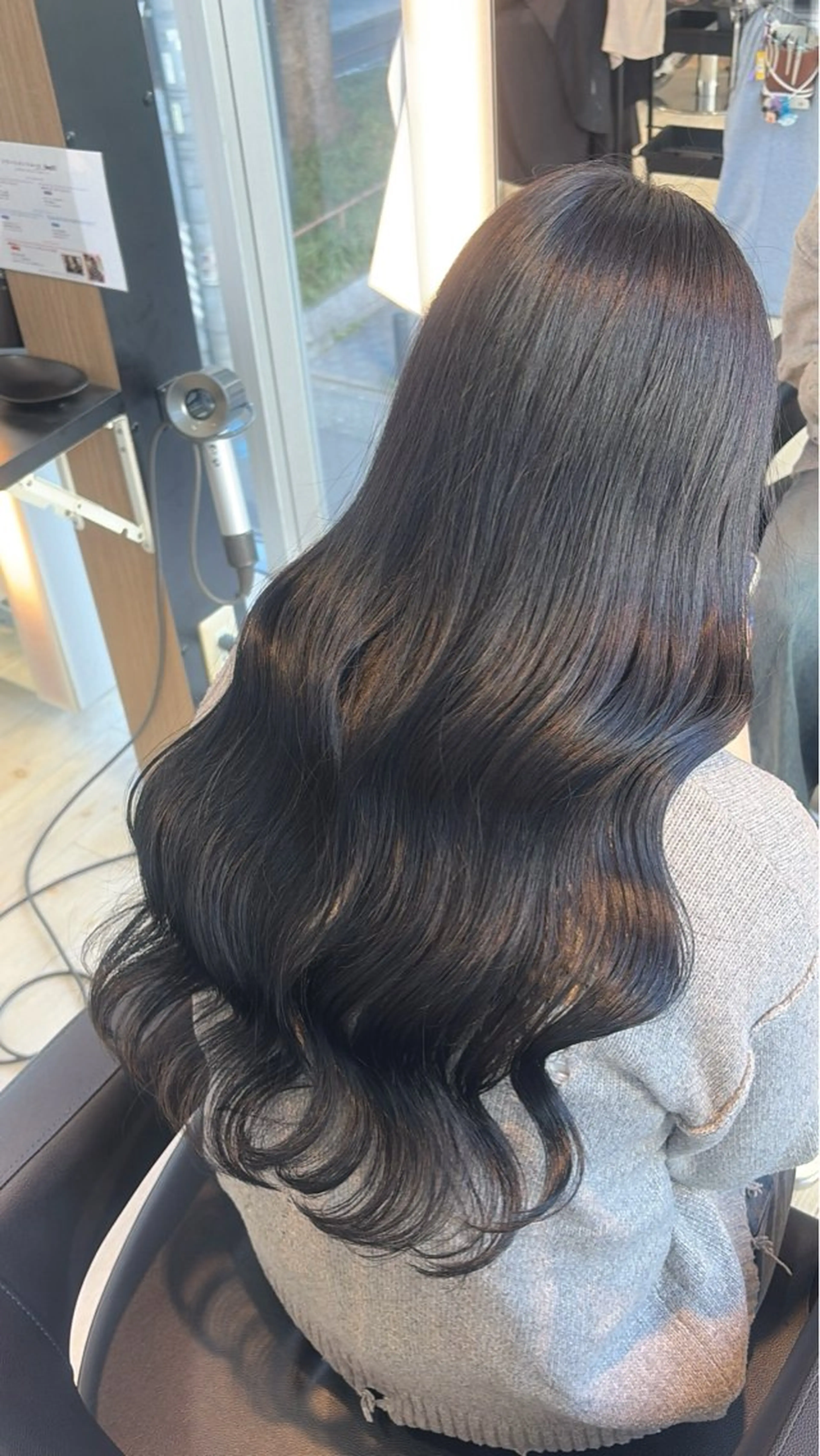 ロング カラー ヘアカラー トリートメント ブリーチ/髪質改善/ ハイトーン/暖色のヘアスタイル