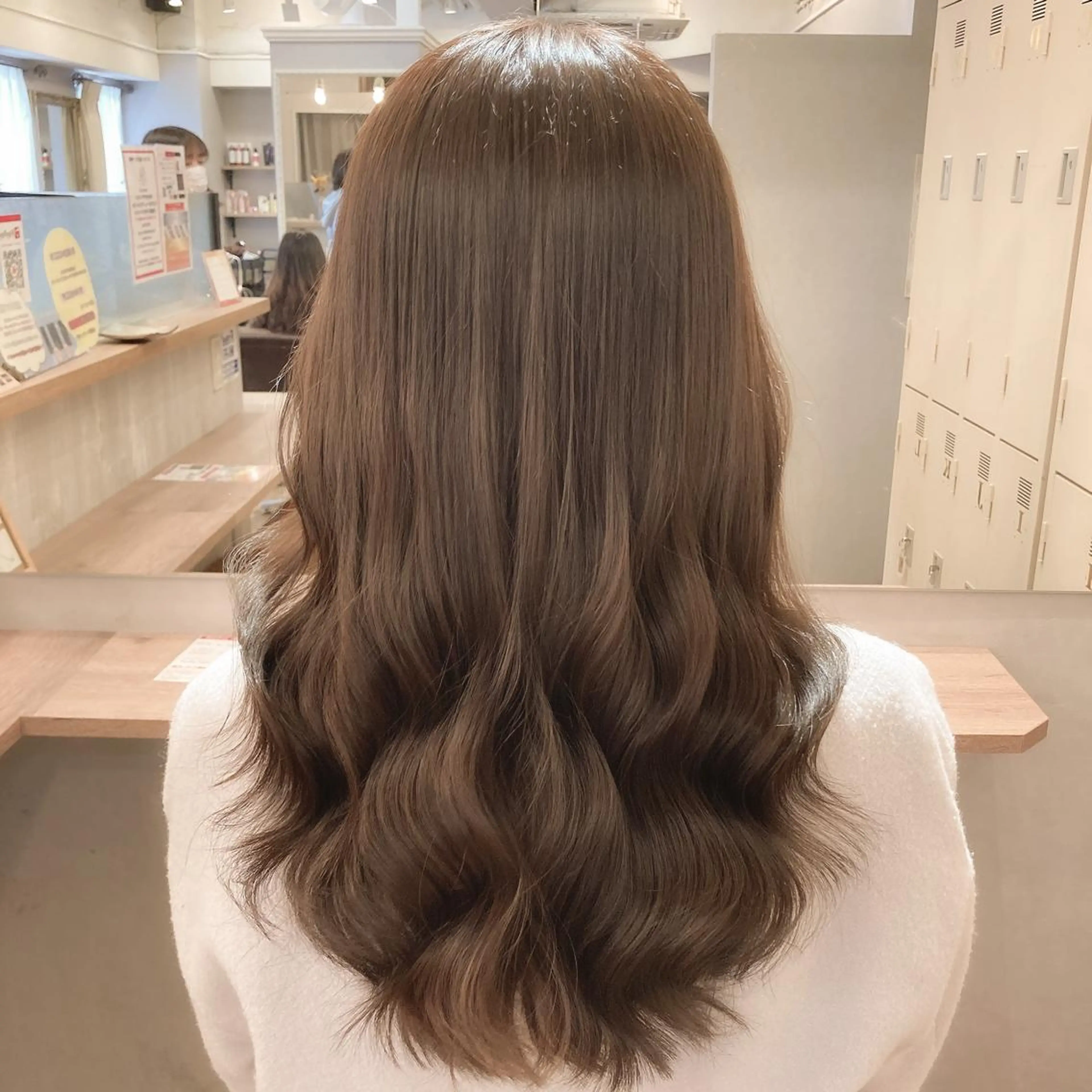 セミロング カラー ヘアカラー トリートメント KAJI MANAMIのヘアスタイル