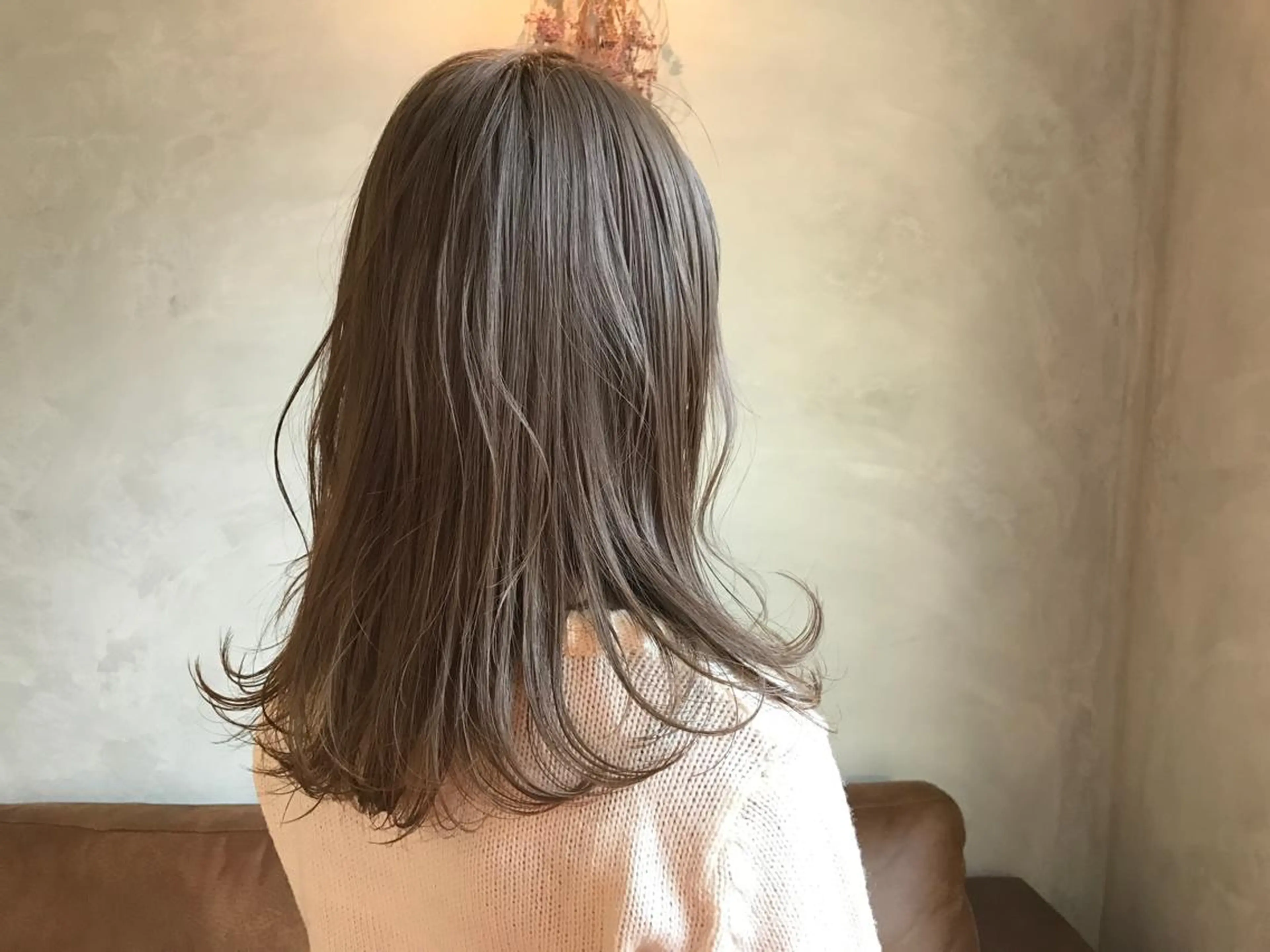 セミロング カラー アッシュ ブリーチ ラベンダーカラー ラベンダーアッシュ クドウレイ fifth渋谷のヘアスタイル