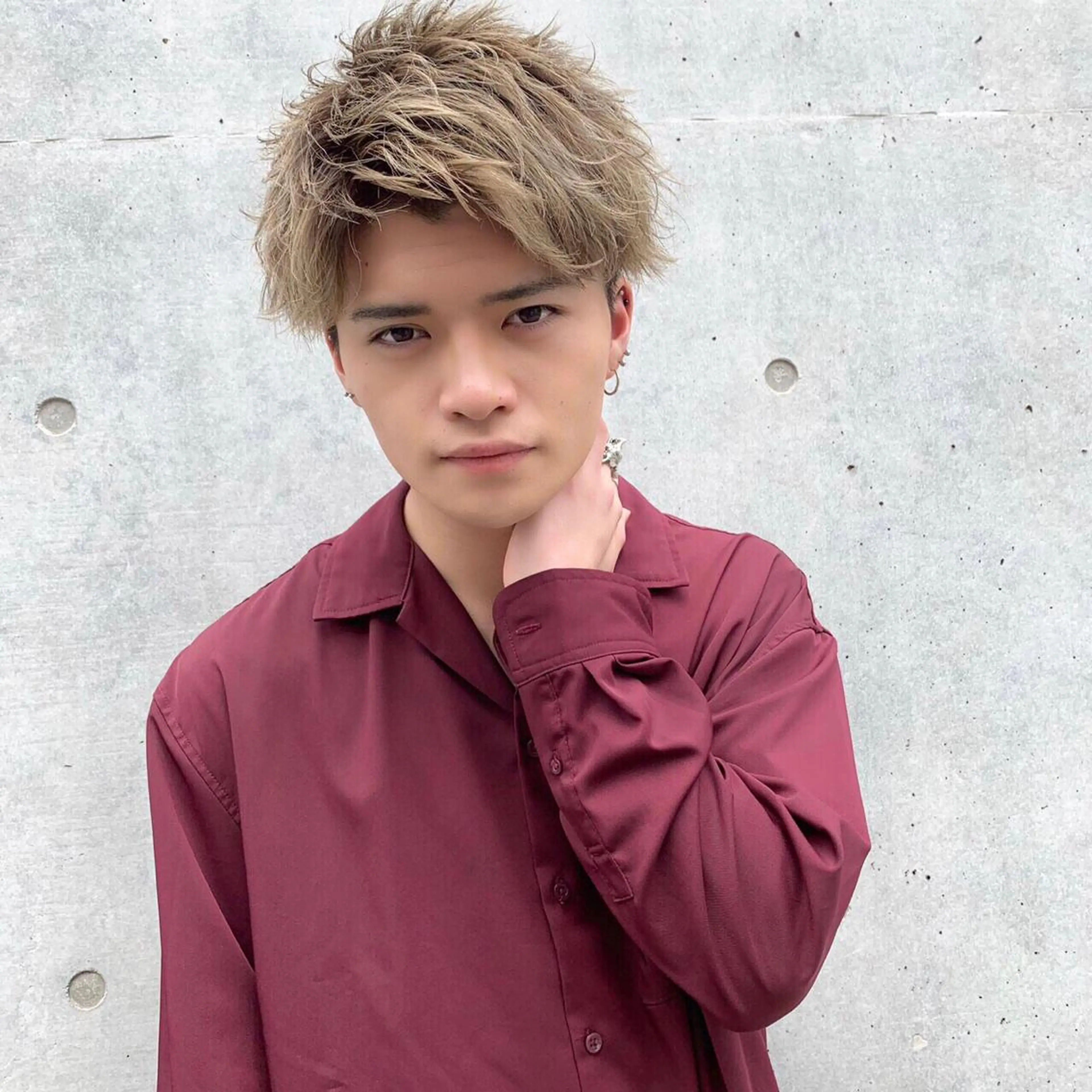 ショート カラー パーマ メンズ メンズハイトーン ハイトーンカラー ベージュグレージュ 💕しゅーじ💕のヘアスタイル