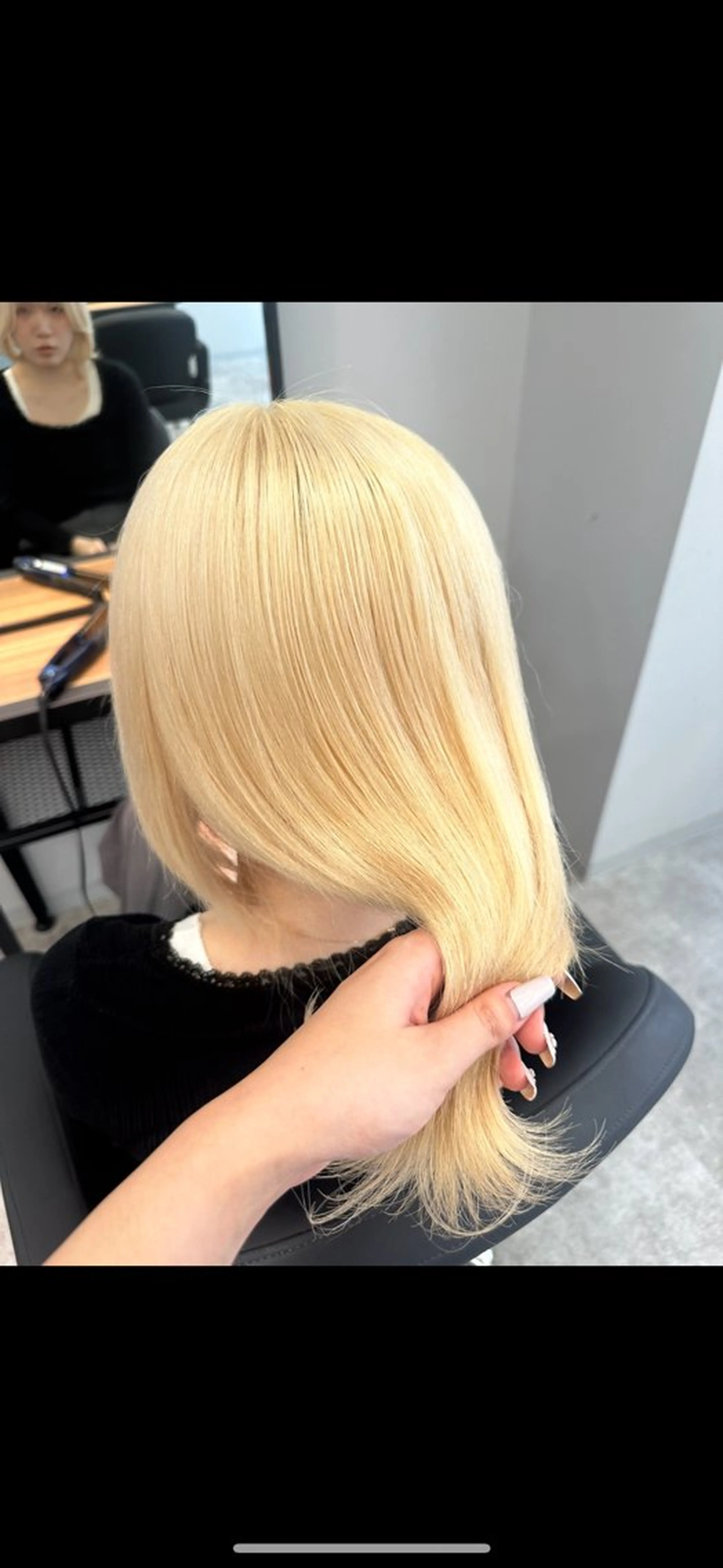 セミロング カラー ブリーチ 抜きっぱなしブロンド 縮毛矯正/艶カラー /髪質改善/なんばのヘアスタイル