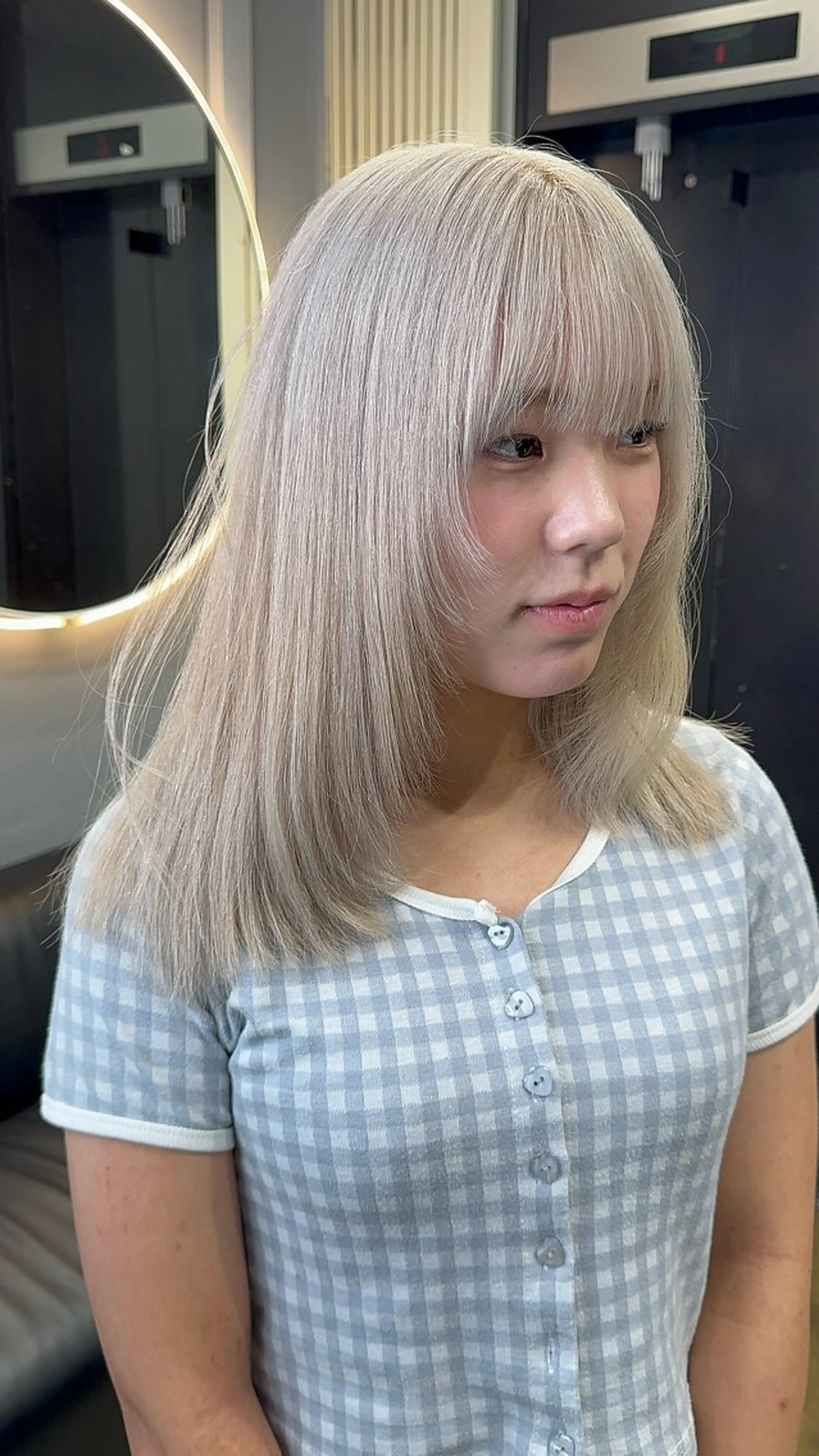 ミディアム カラー dao/ミルクティー /ブラウン/ブロンドのヘアスタイル