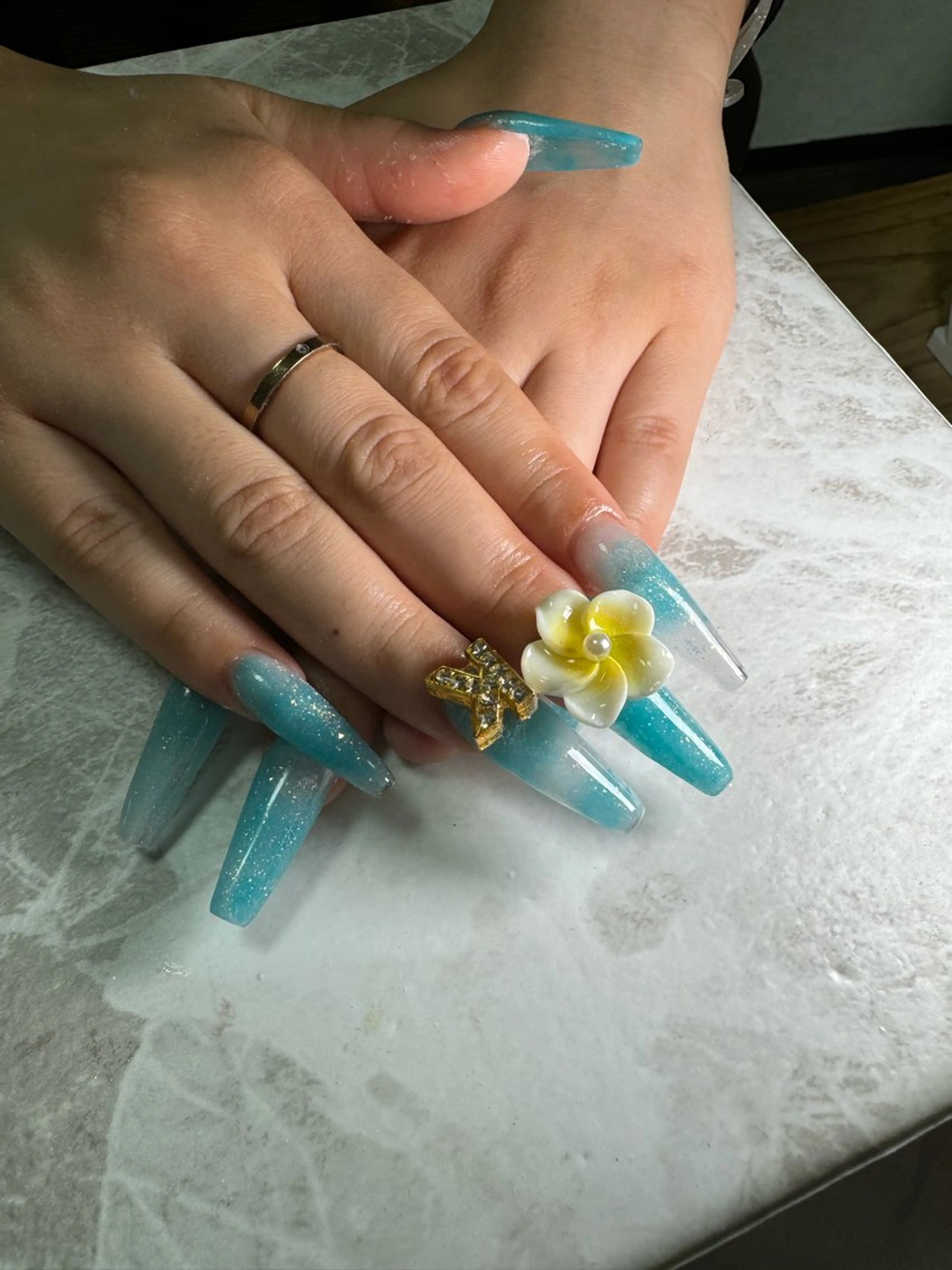 ネイル ハンドネイル YOUTH nails waxing所属・YOUTH natsumiのネイルデザイン