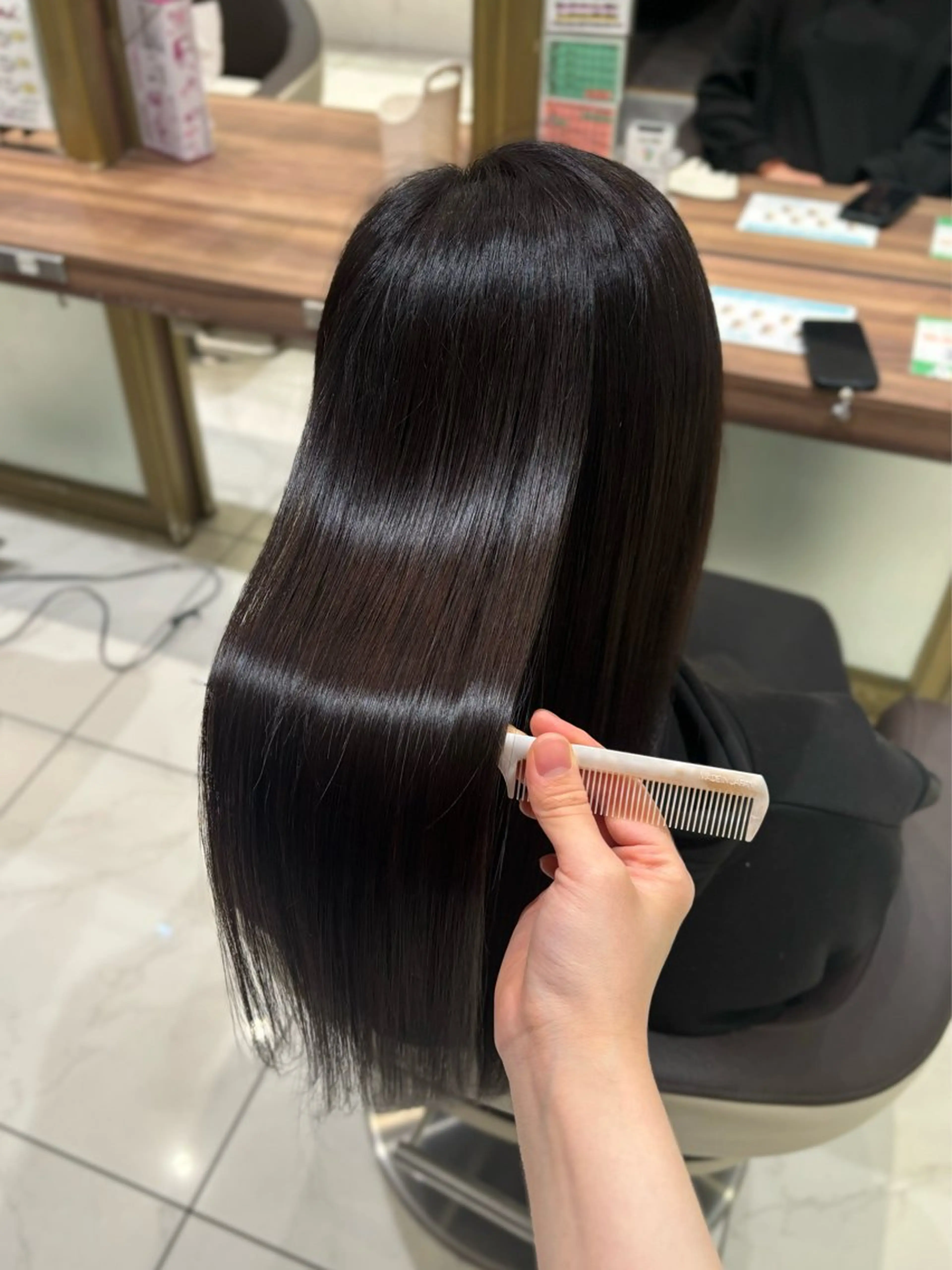 ロング カラー ヘアカラー 兵頭こころ モデル様募集中🎀のヘアスタイル