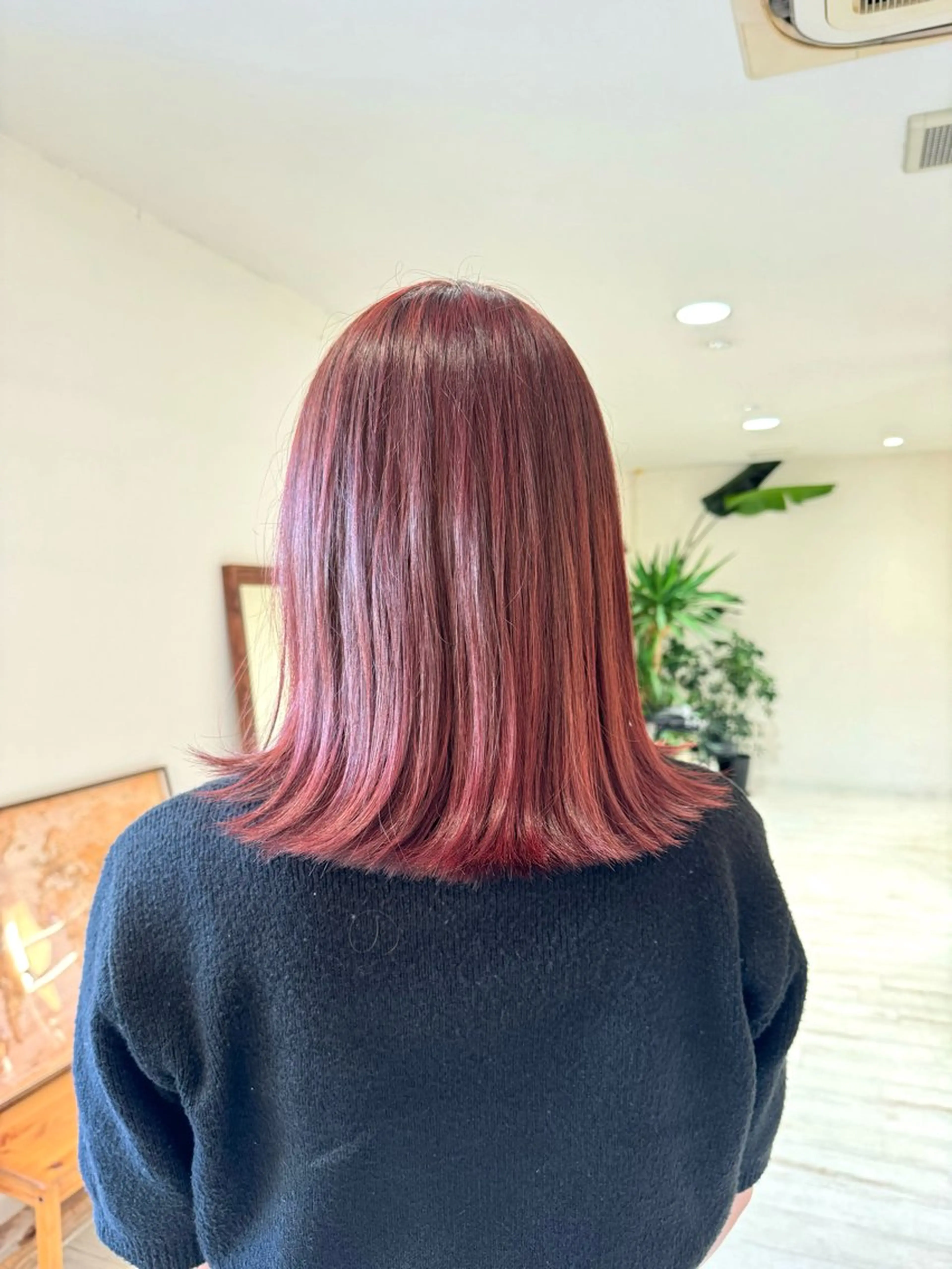ミディアム カラー 村田 奈月のヘアスタイル