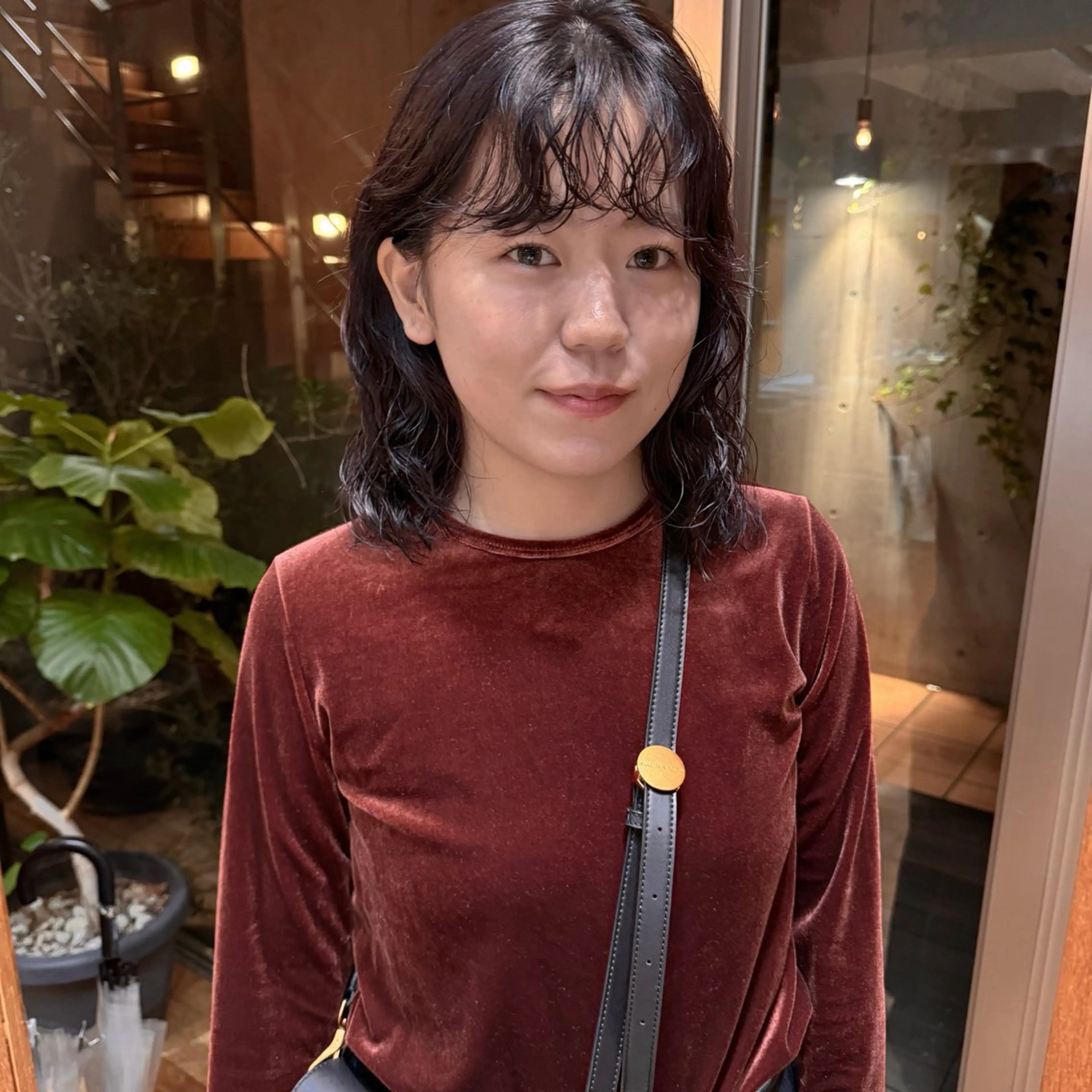 ミディアム パーマ ミディアムパーマ ニュアンスパーマ カット パーマ 大橋 芽衣のヘアスタイル