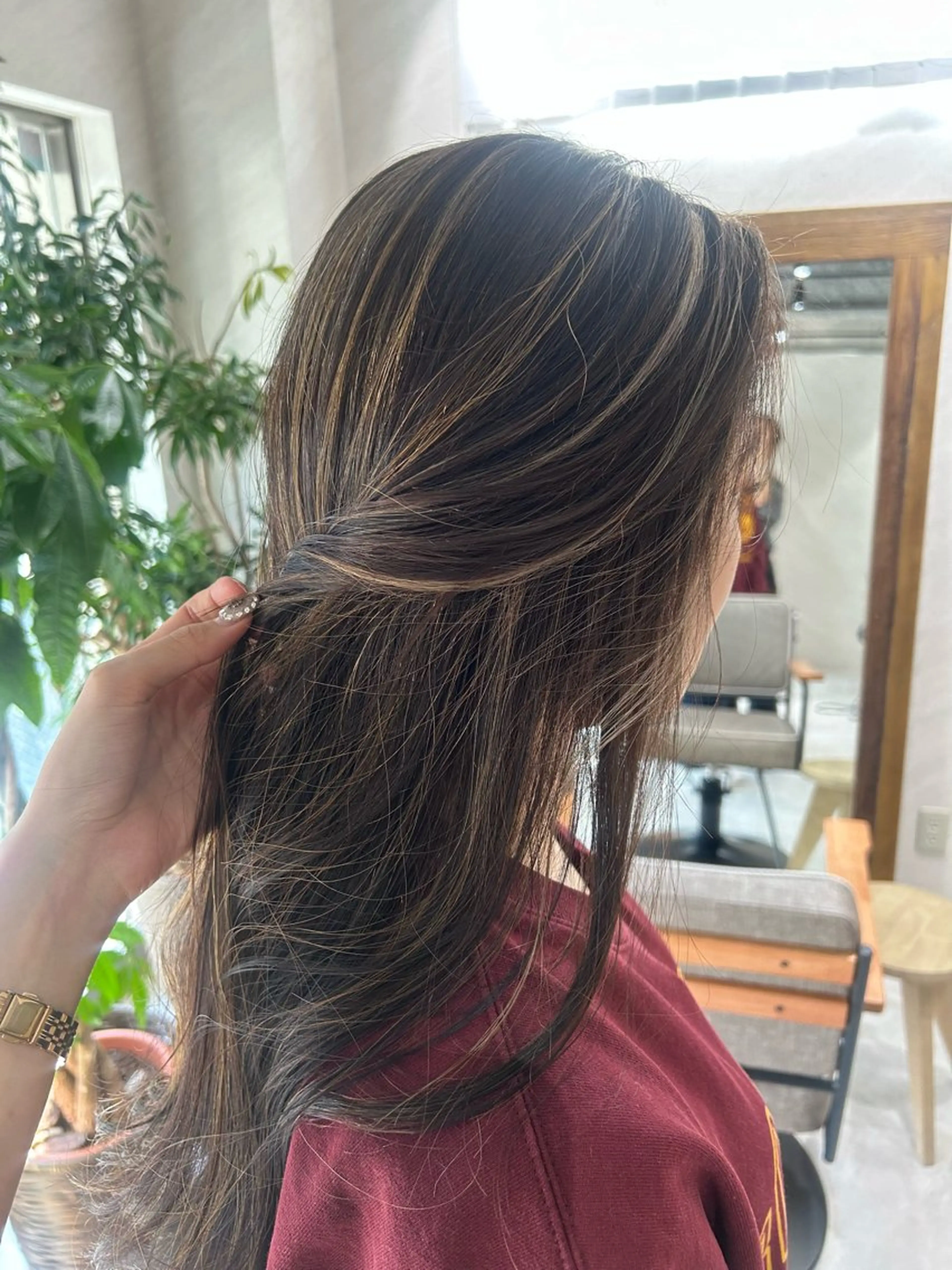 【🌞透明感.立体感を出したい方🌞】立体感ハイライト➕デザインカット➕ケラチントリートメント✨の写真