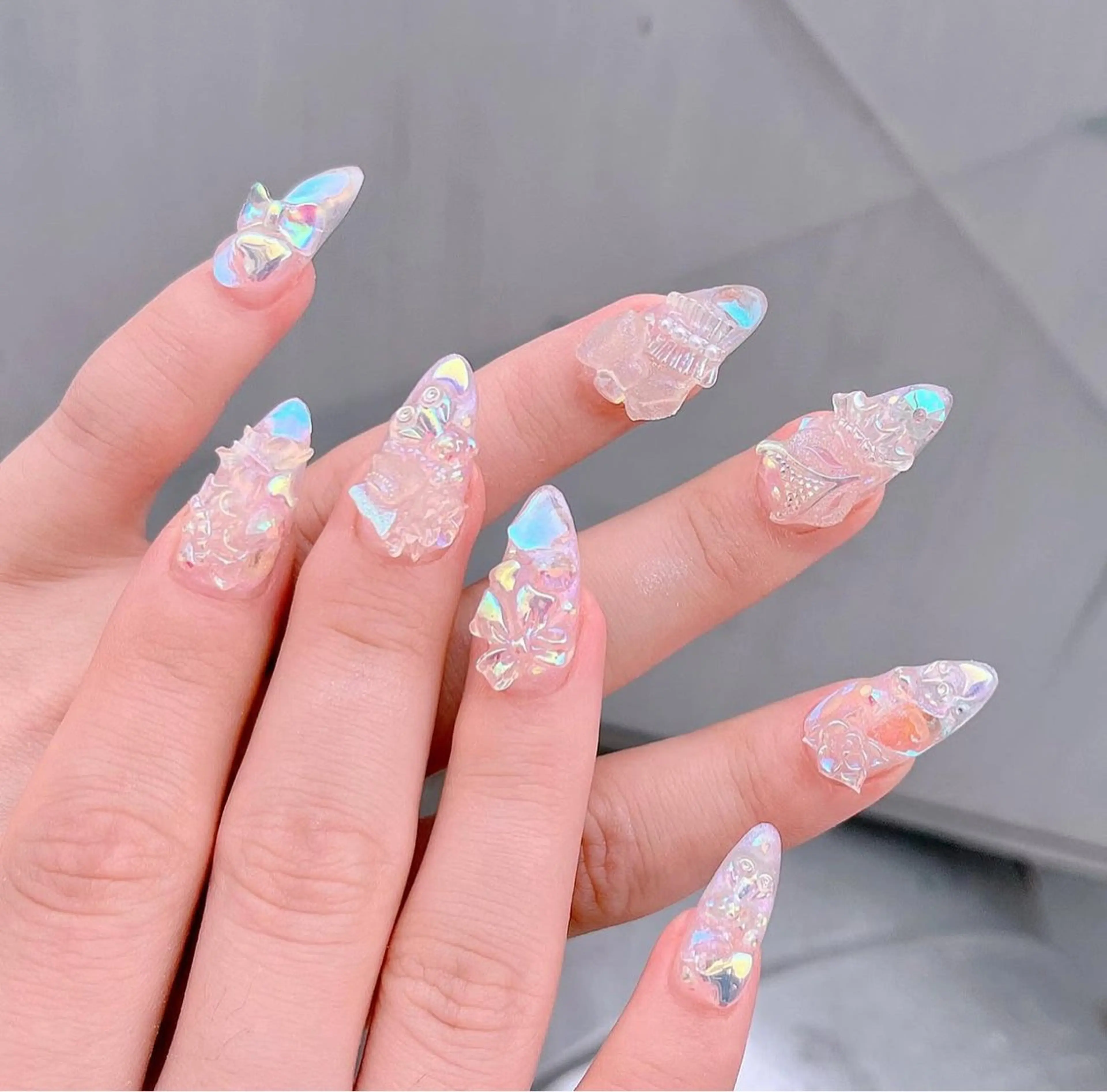 ネイル オーロラネイル クリアネイル フラッシュネイル ジェルネイル グラデーション ハンドネイル Amee Nail Salonのネイルデザイン