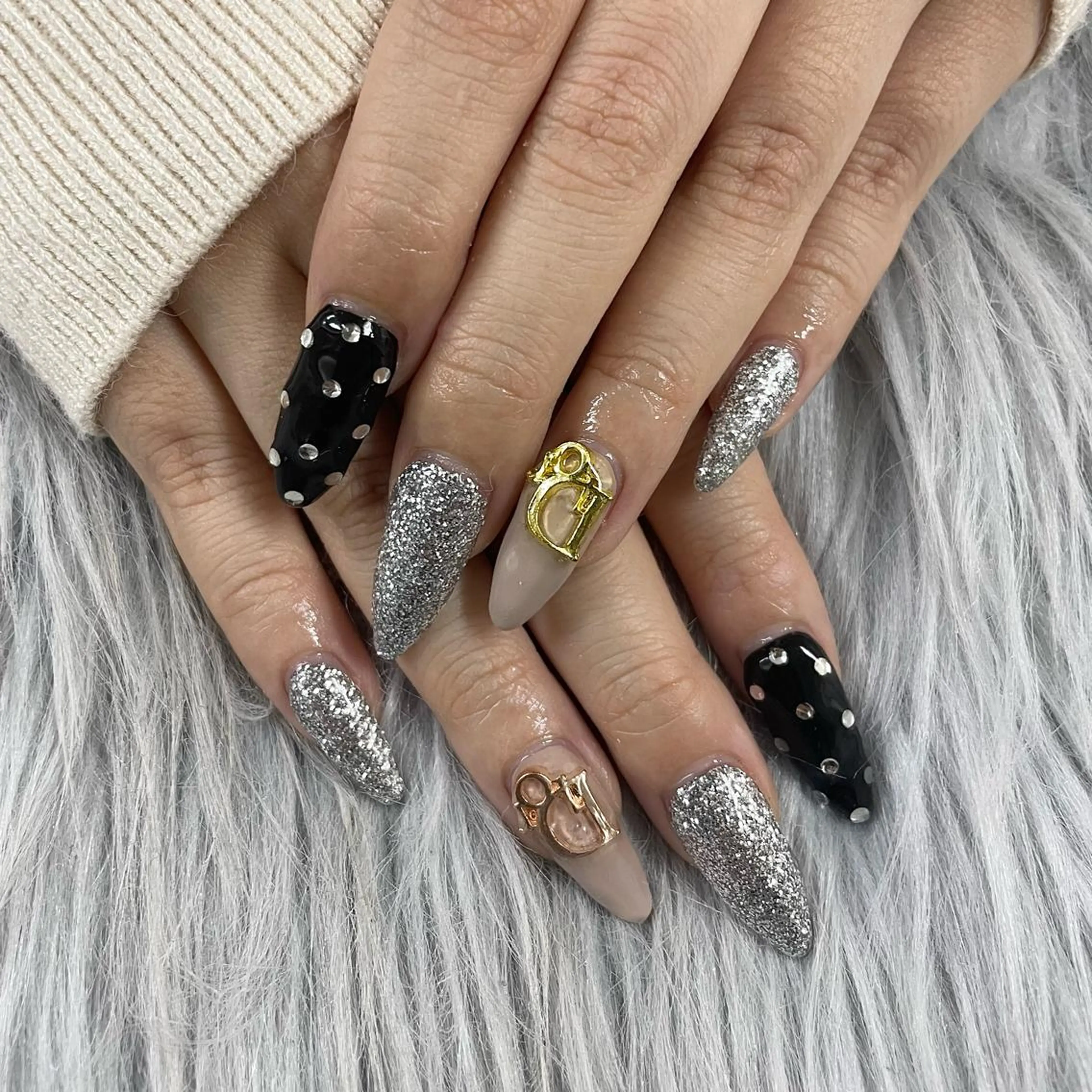 ネイル MADIA大和所属・KUMI💛 MADIAのネイルデザイン