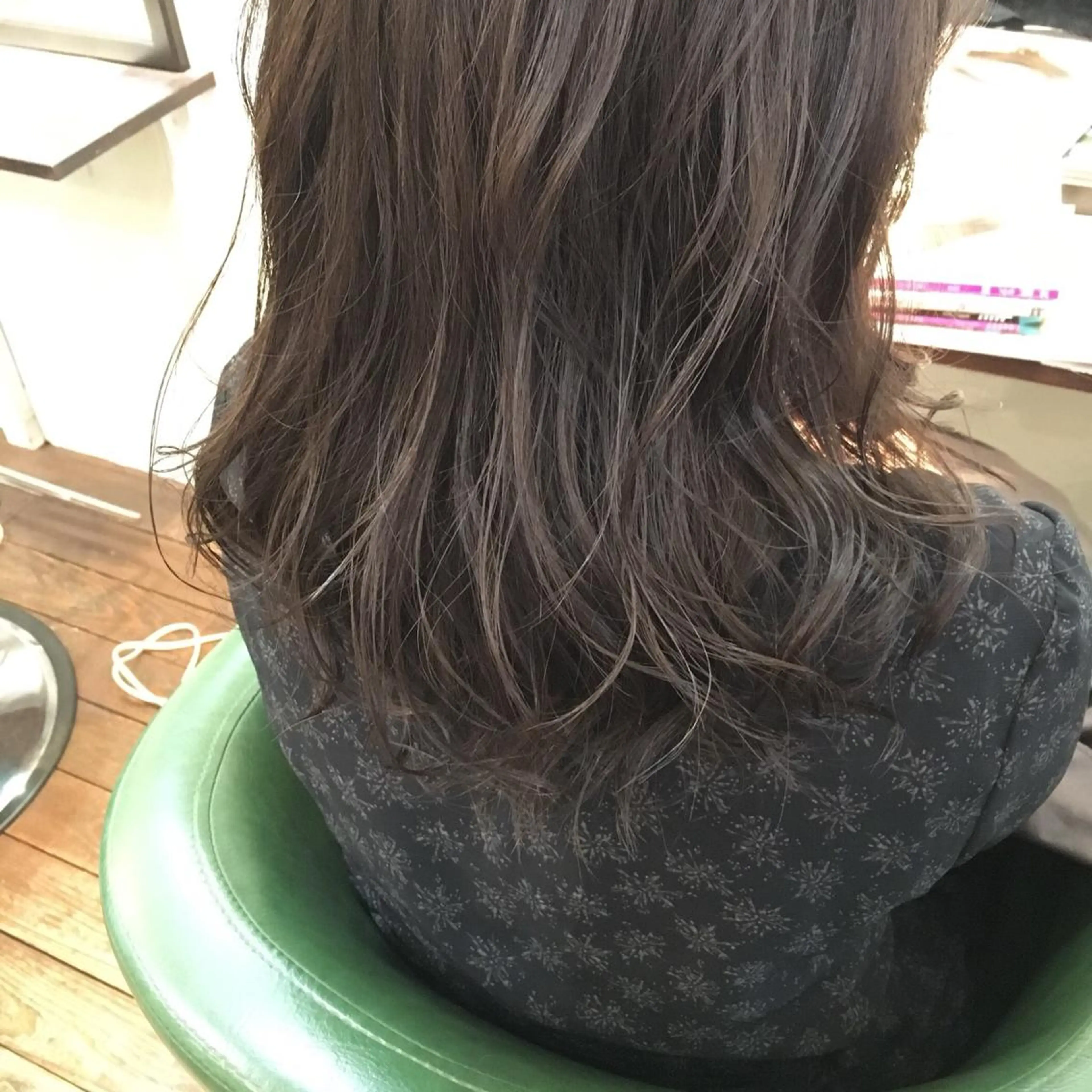 セミロング カラー 阪本 美紀のヘアスタイル