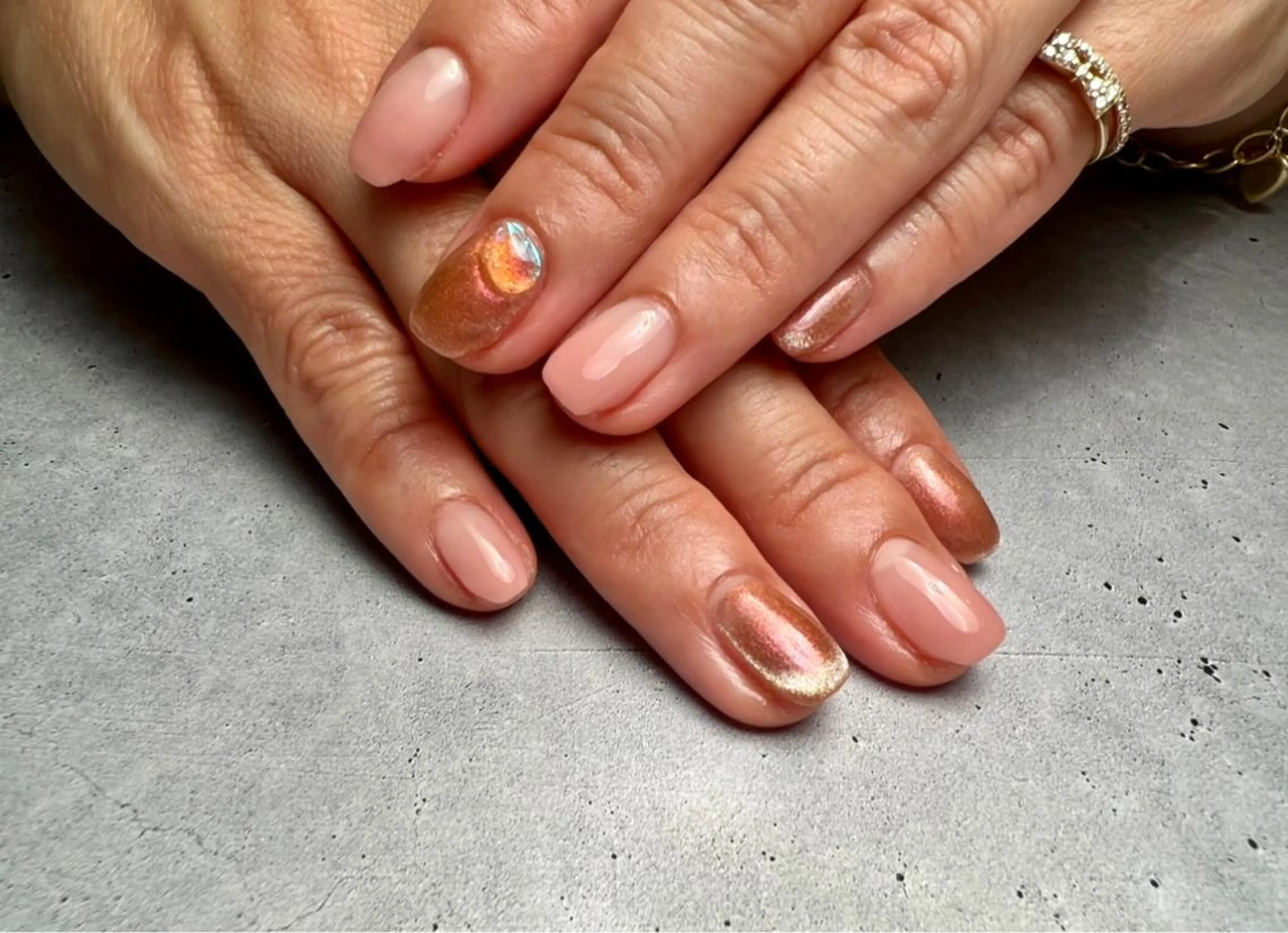 ミディアム ネイル フレンチネイル マグネットネイル マグネットフレンチ sp anzeeのネイルデザイン