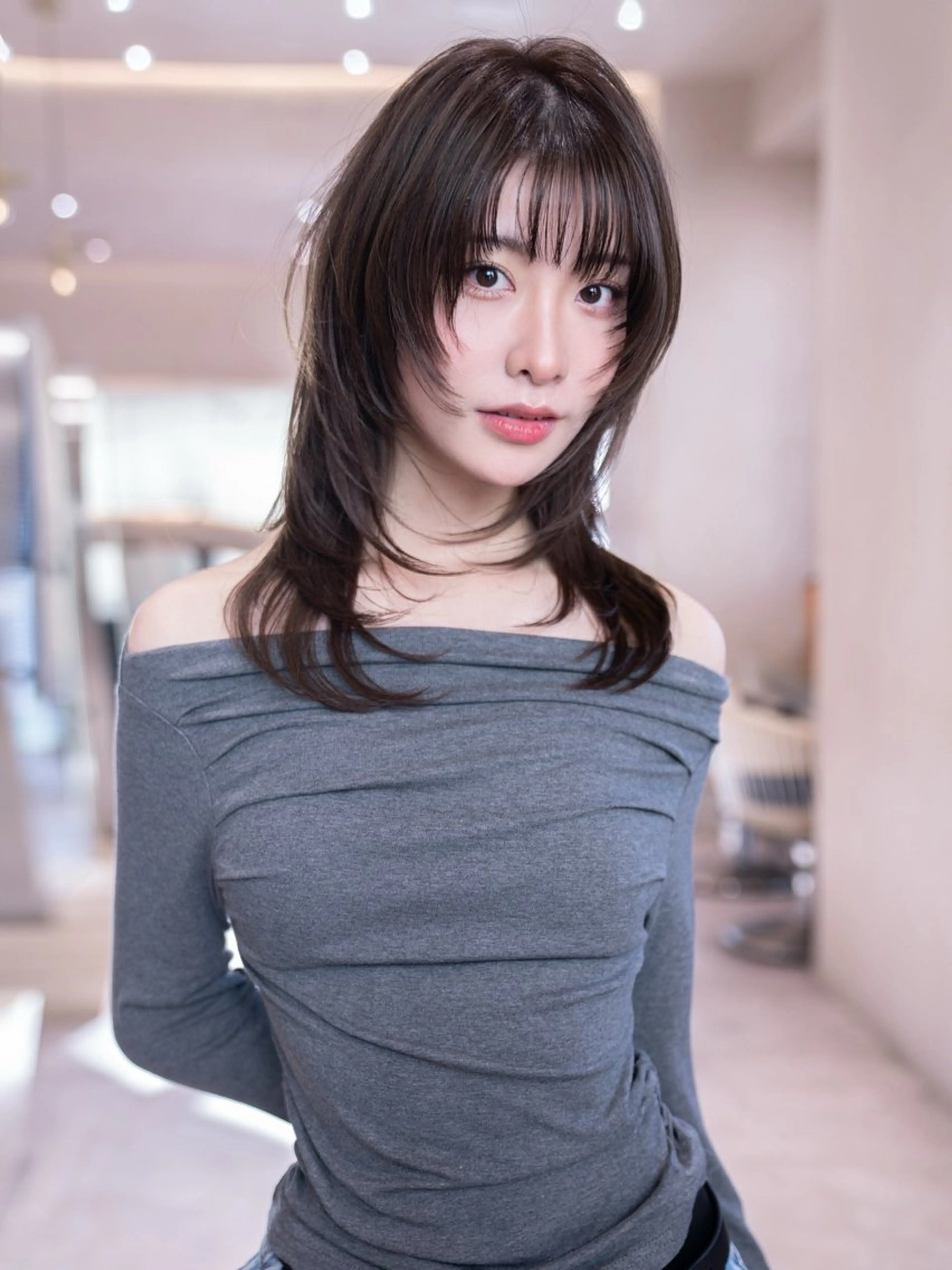 セミロング レイヤーカット 小顔カット カット ヘアカラー トリートメント HAVANA所属・レイヤー似合わせ 透明感カラーりきやのヘアスタイル