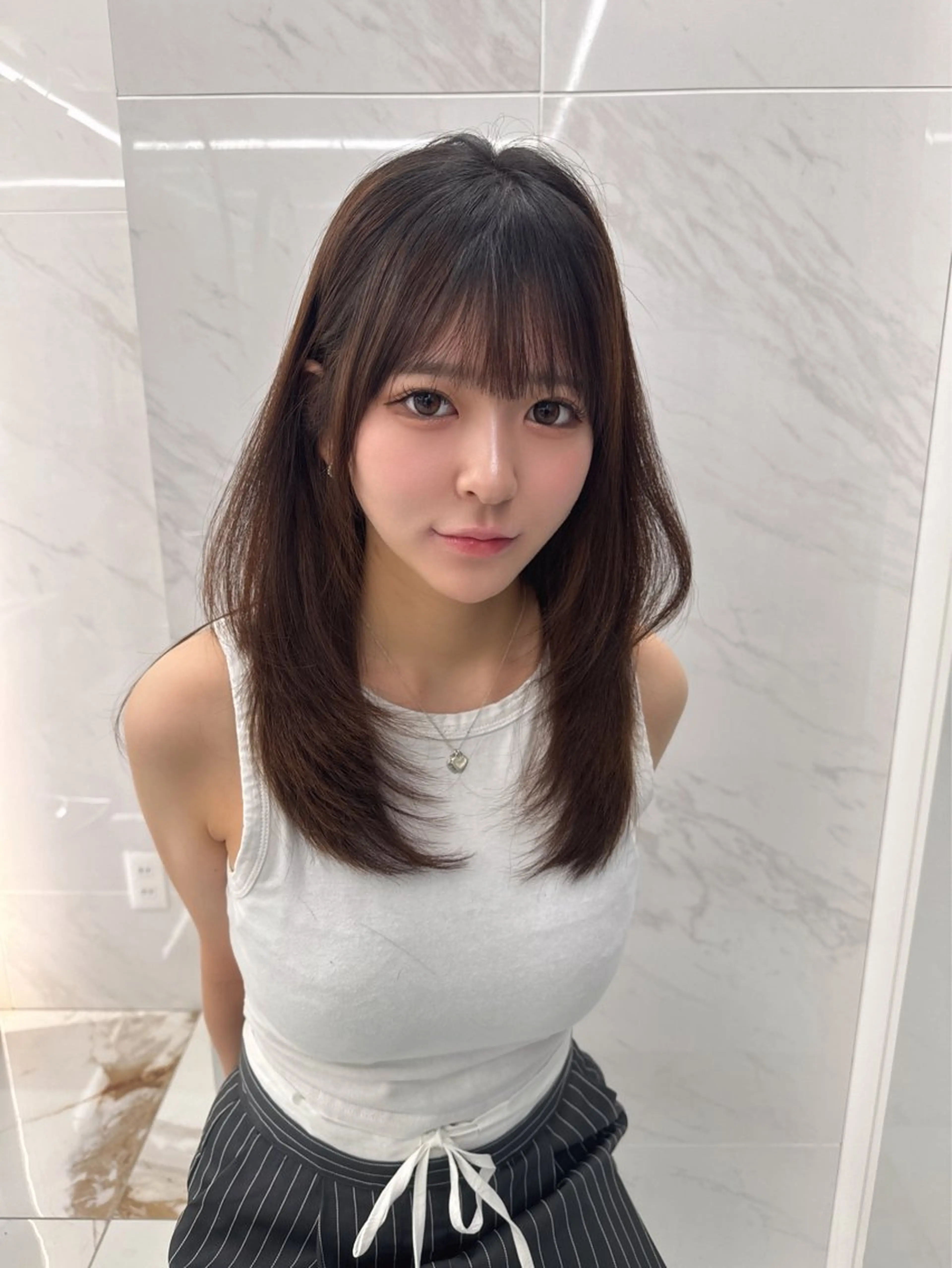 セミロング kiti SAKAE所属・のり/顔まわり/韓国 /レイヤーカットのヘアスタイル