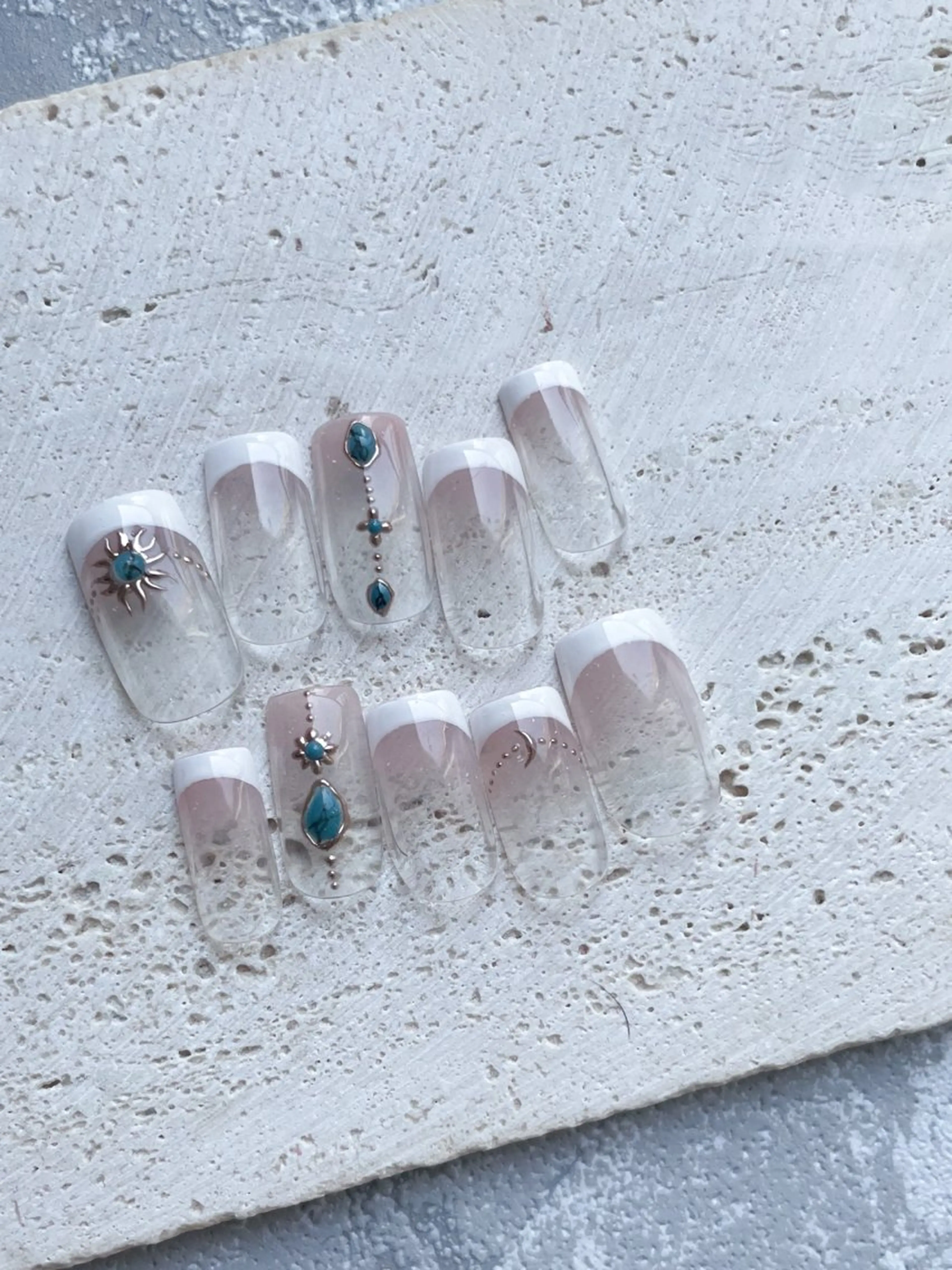 ネイル ハンドネイル atelier　FIORITURA所属・FIORITURA aiのネイルデザイン