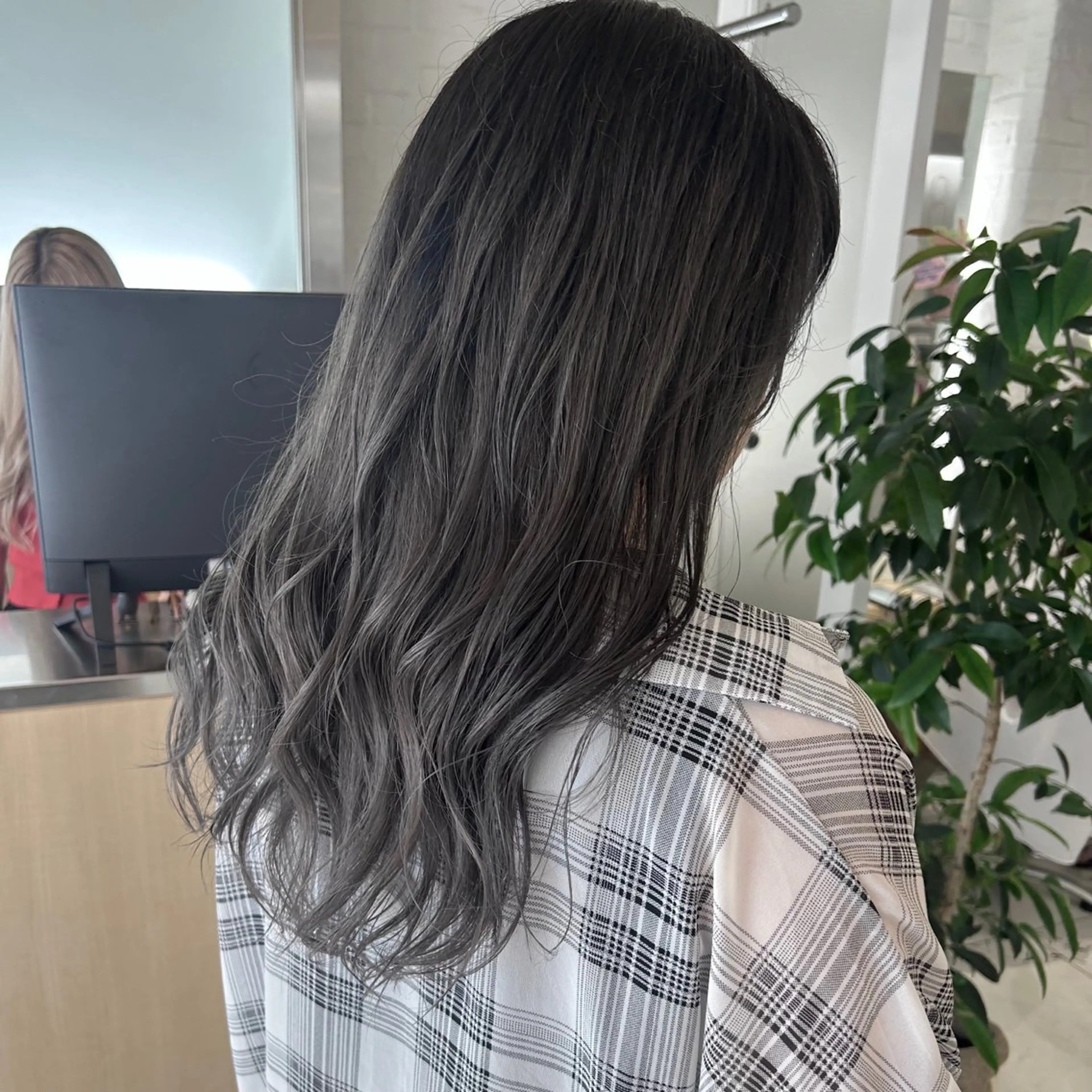 セミロング カラー ヘアカラー Ida Akaneのヘアスタイル