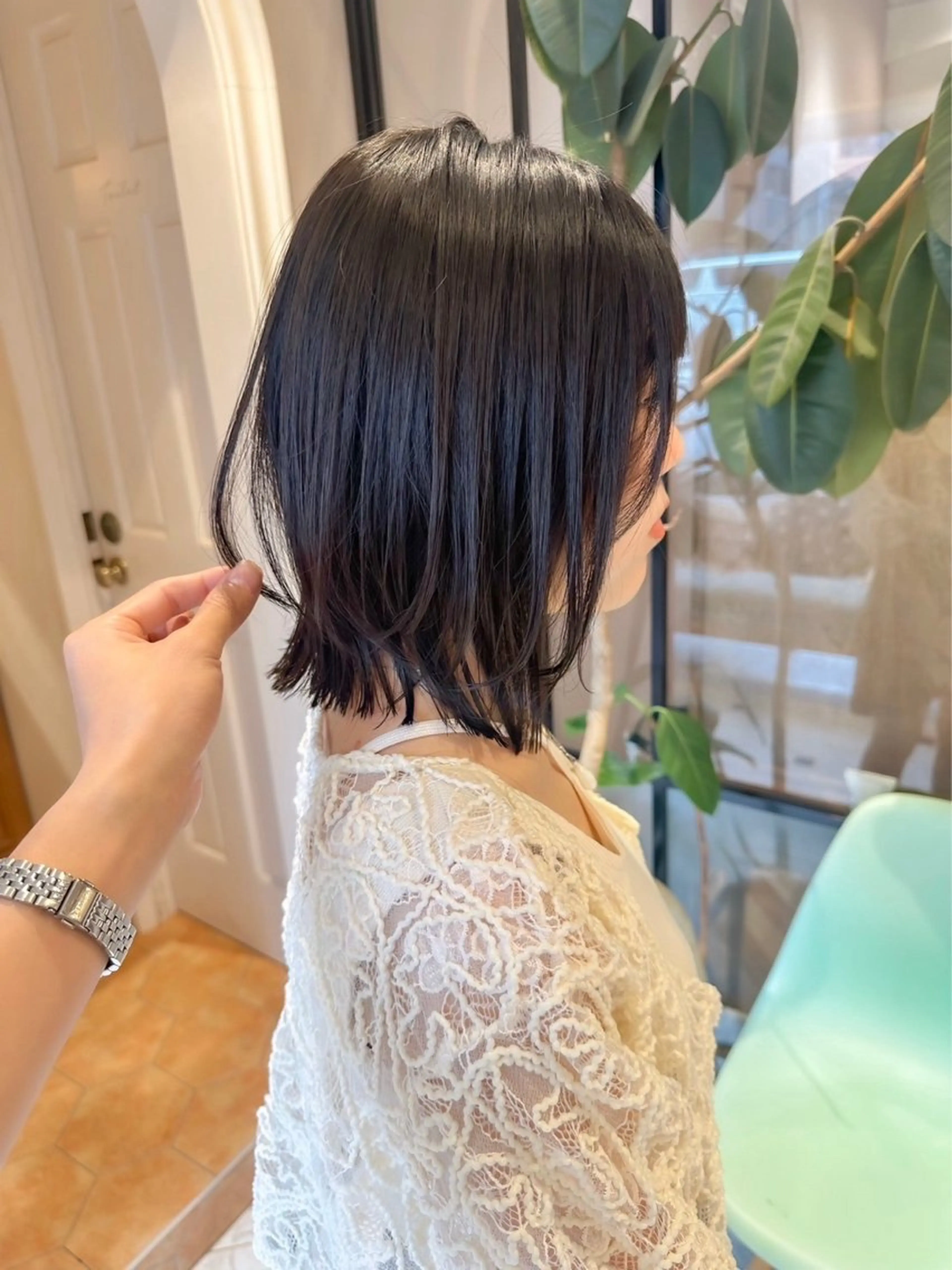 ミディアム ストンボブ/レイヤー 艶カラー💎ヒデジのヘアスタイル