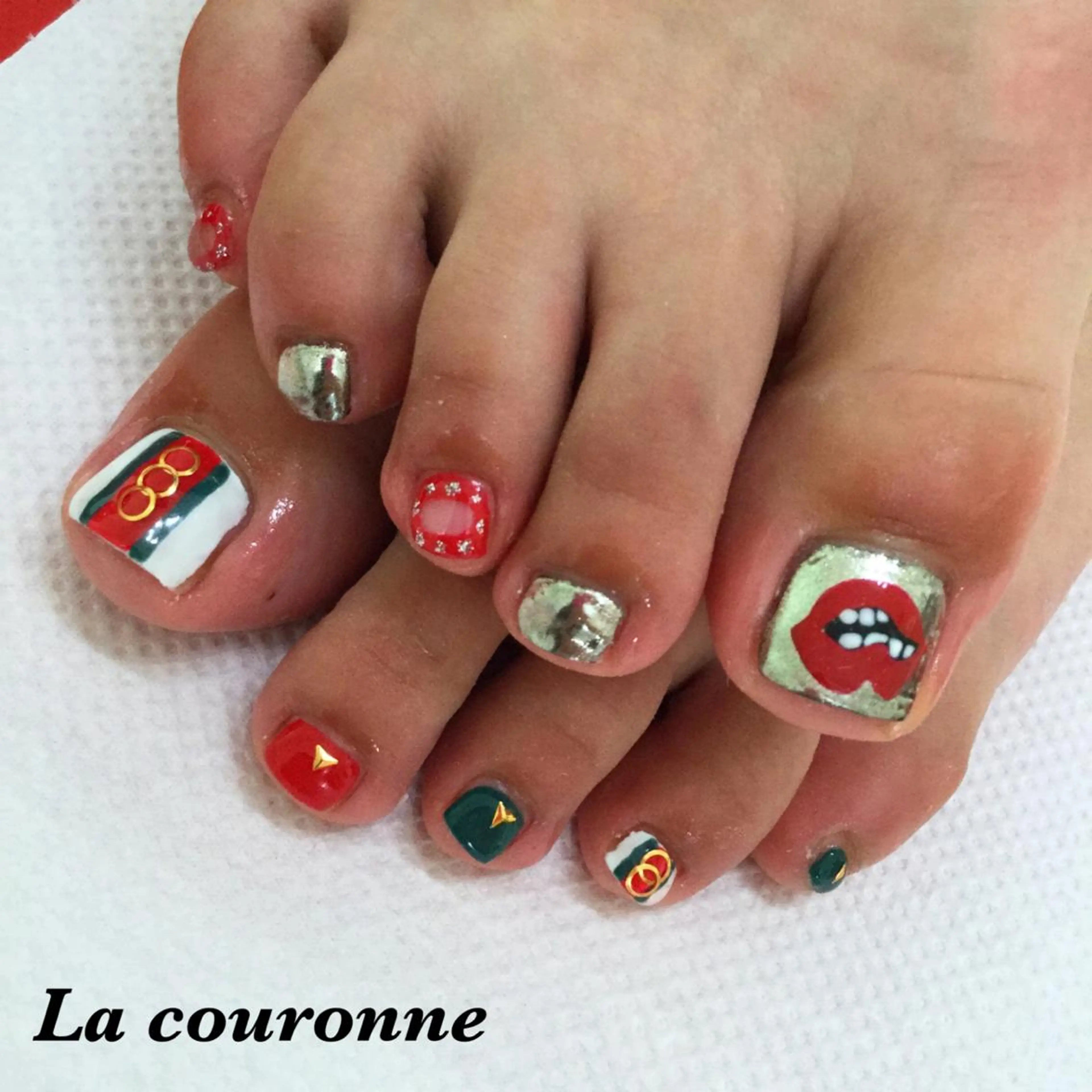 ネイル Lacouronne NATSUMIのネイルデザイン