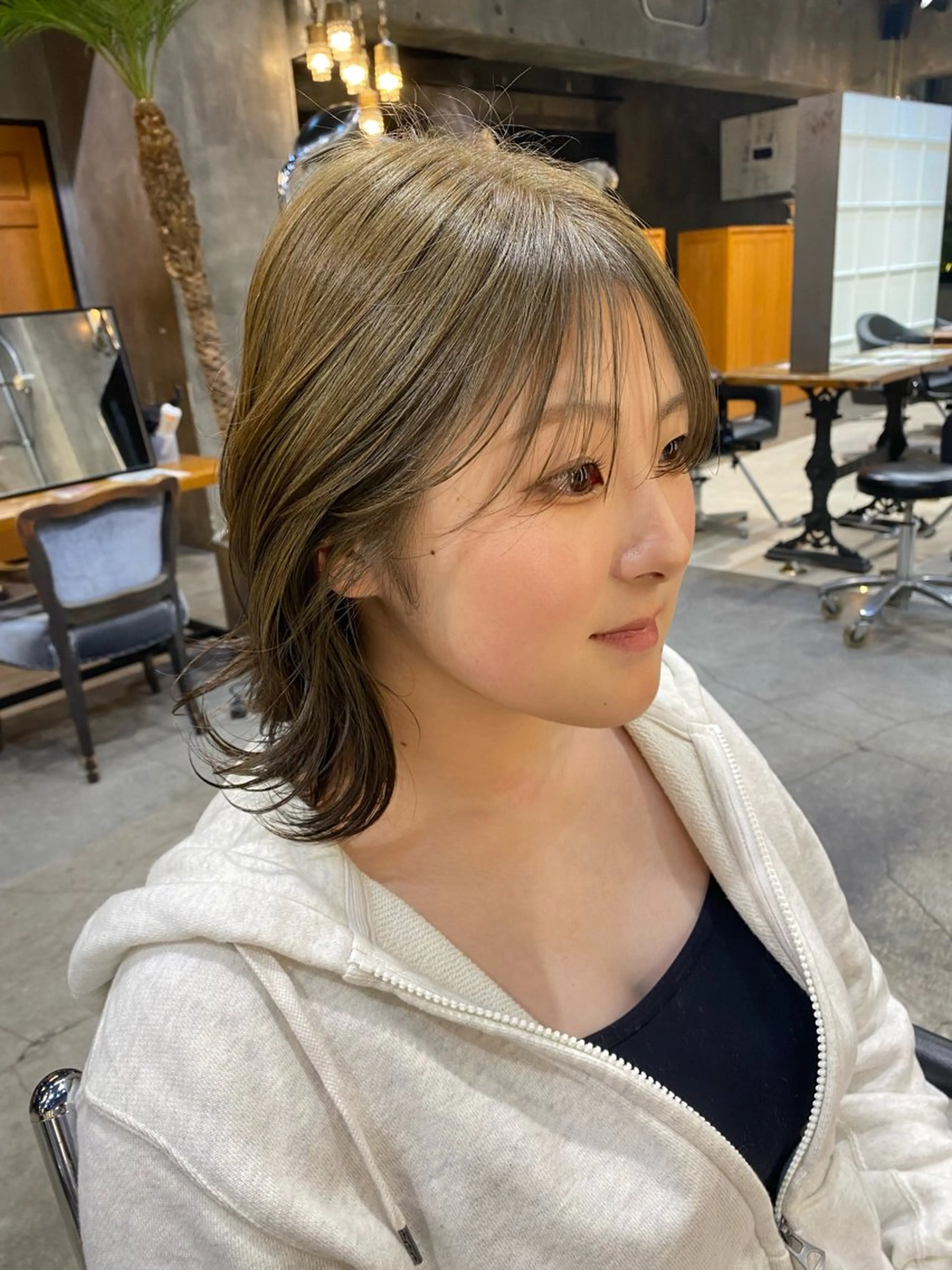 カラー ブリーチ ダブルカラー グレージュ カーキグレージュ ブリーチなしカラー カット ヘアカラー トリートメント Ms.CHARM所属・透明感カラー🌿 グレージュ🐺陽介のヘアスタイル