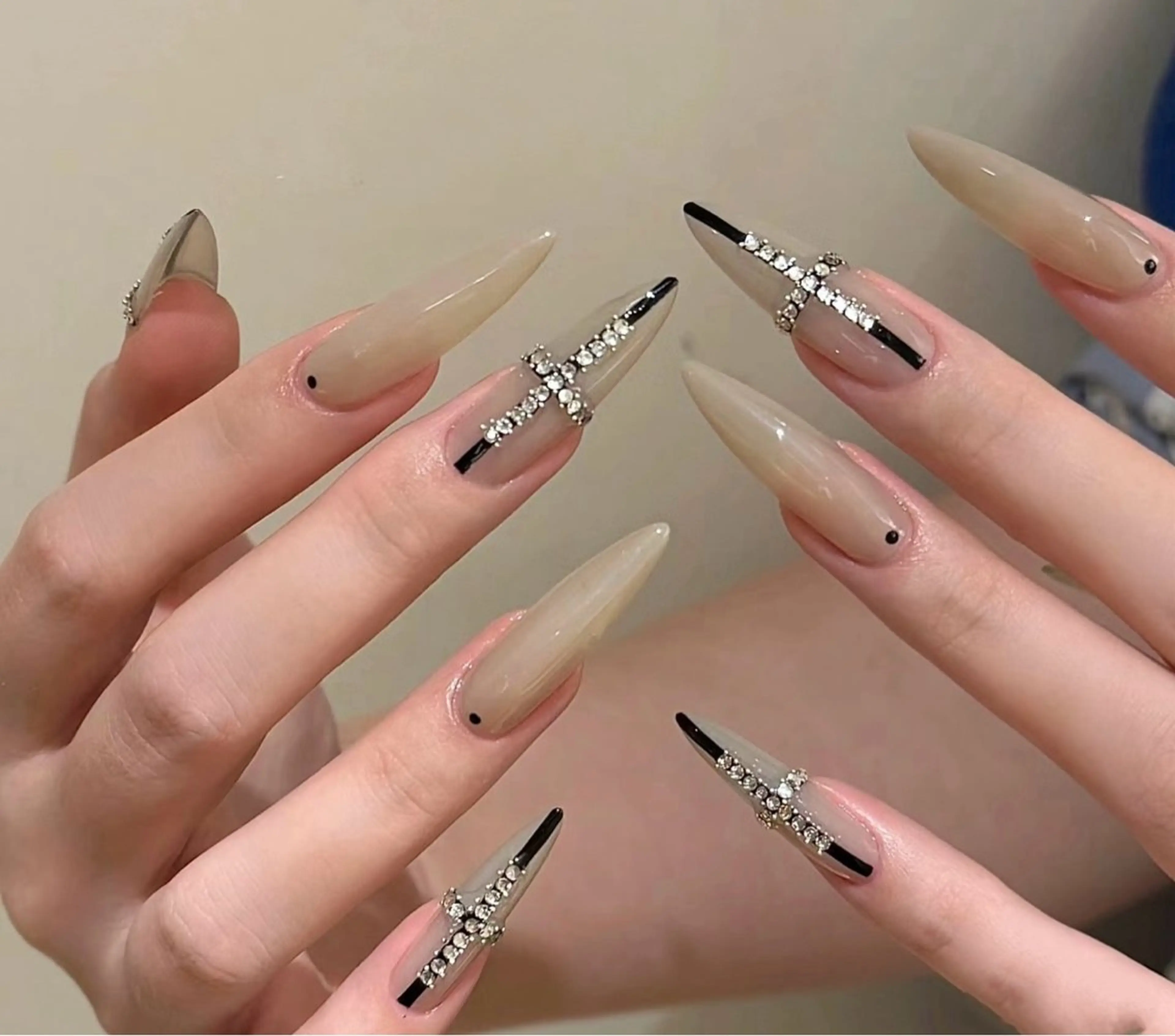 【チップスカルプ】持ち込みデザイン6本アートの写真