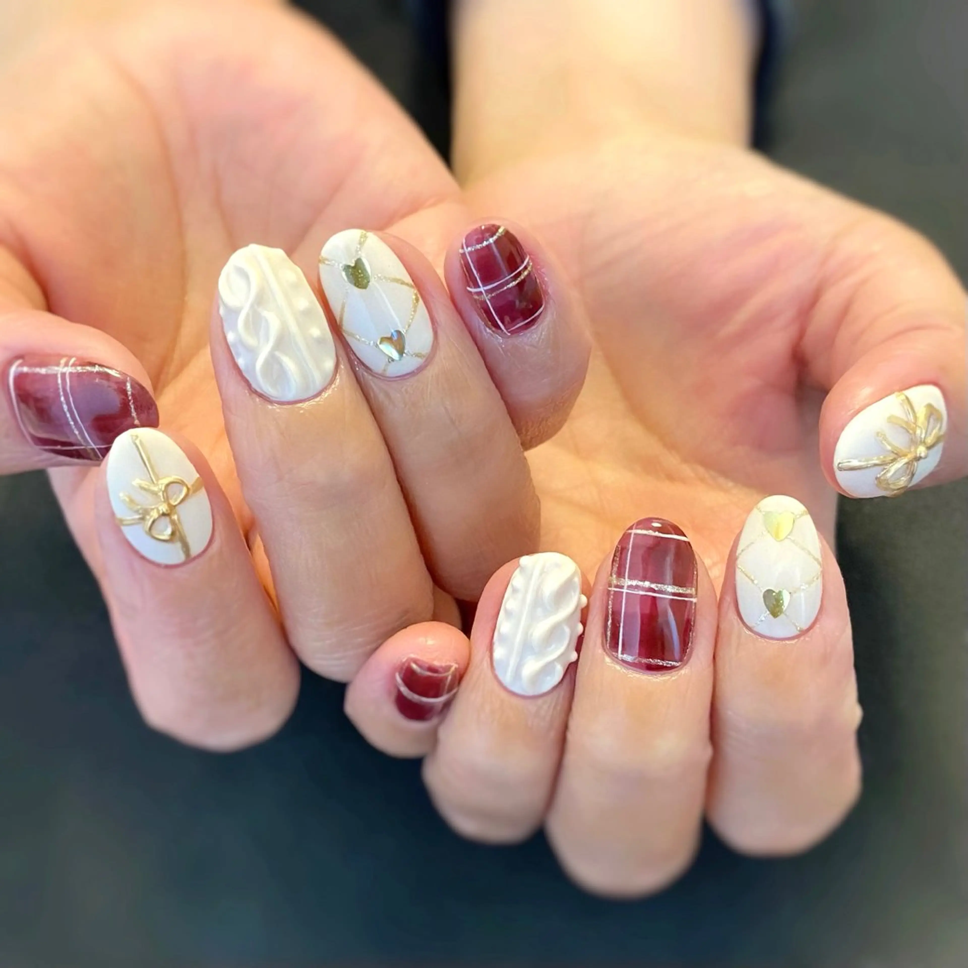 ネイル アートネイル ゴールド ミラーネイル リボン nail*157 .のネイルデザイン