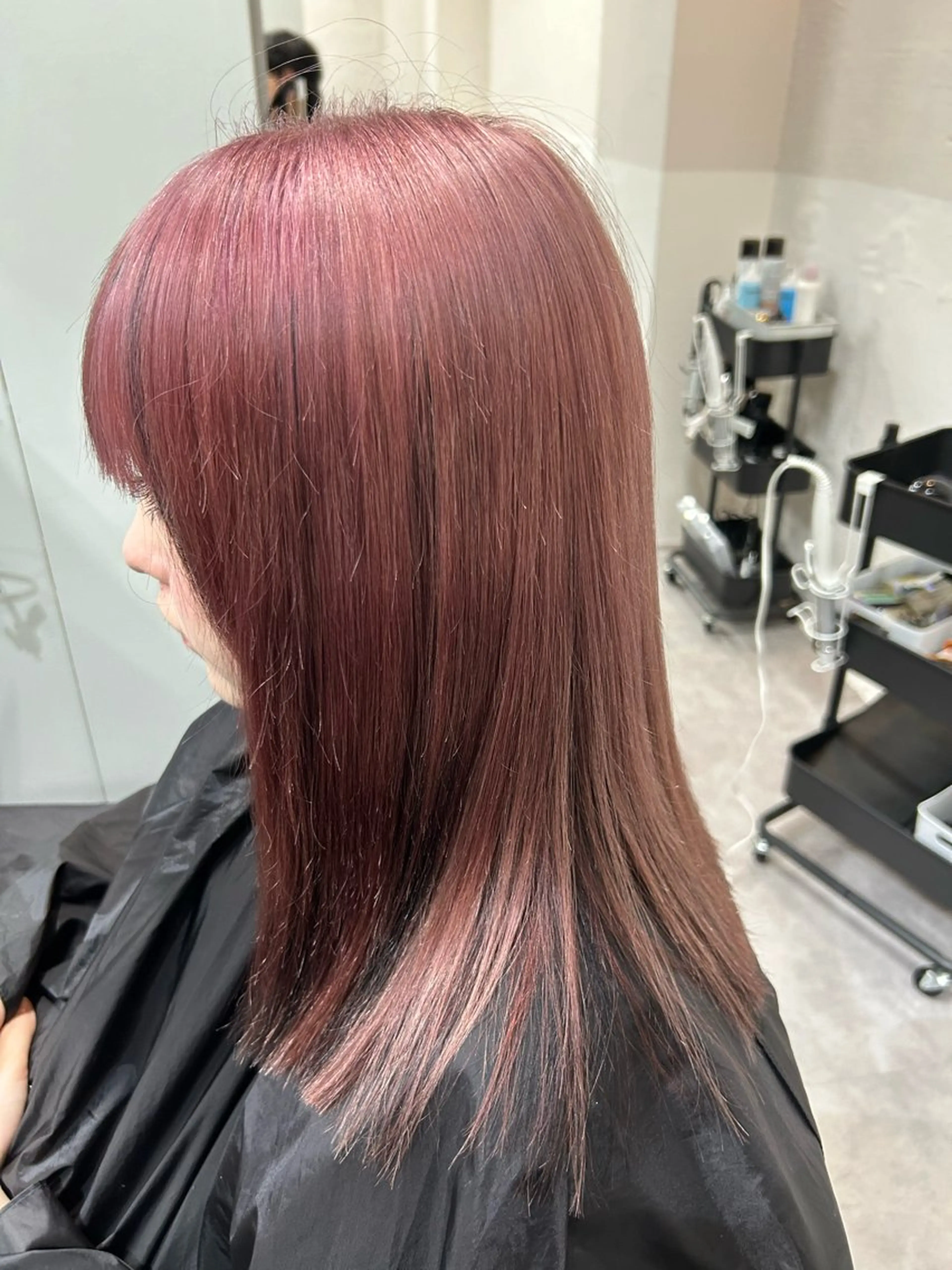 ミディアム カラー メッシュ ピンクカラー カット ヘアカラー がもう ゆいこのヘアスタイル