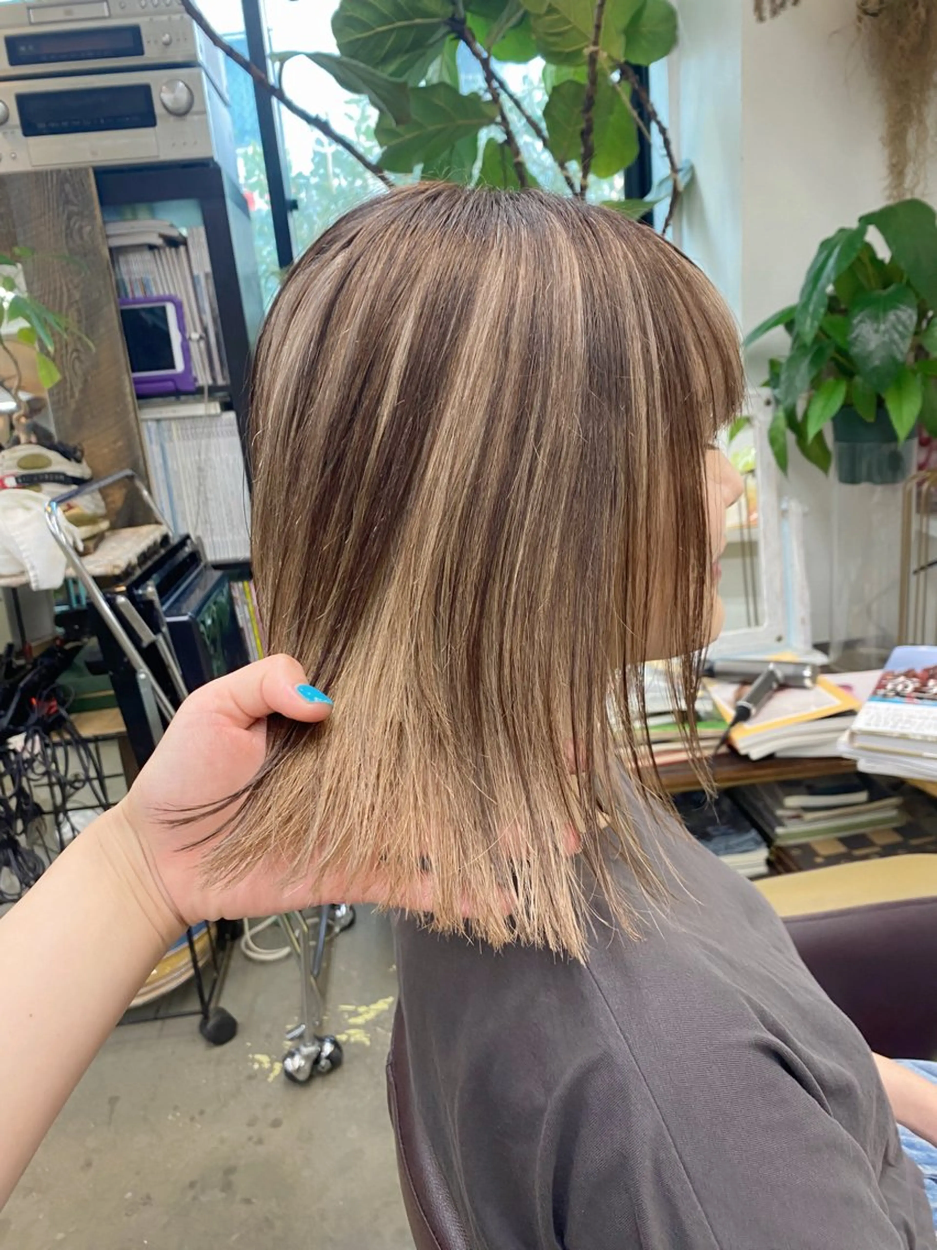 ミディアム カット ヘアカラー LIBRO所属・Moca 〰️のヘアスタイル