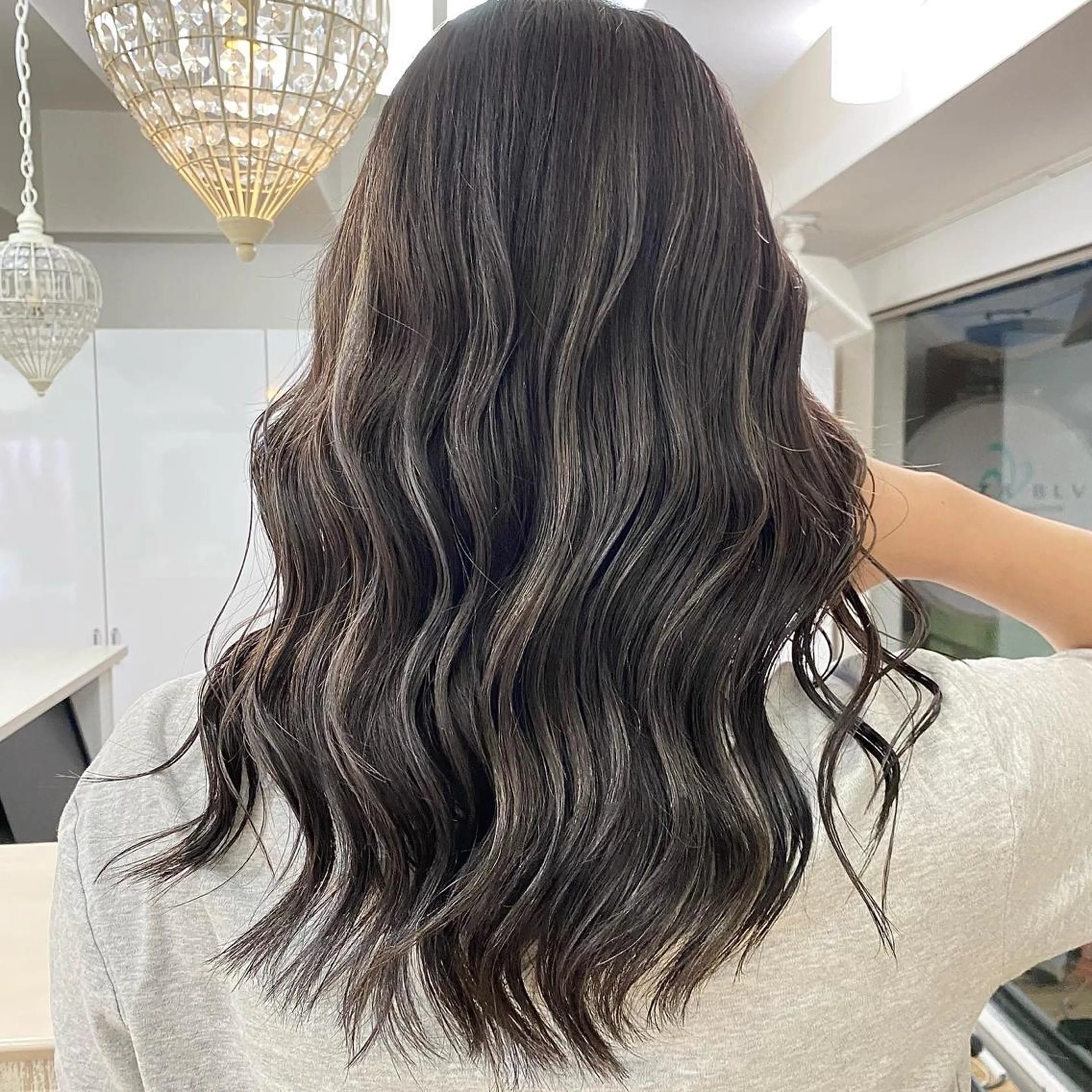 セミロング カラー ヘアアレンジ ヘアカラー トリートメント 久米 治仁のヘアスタイル