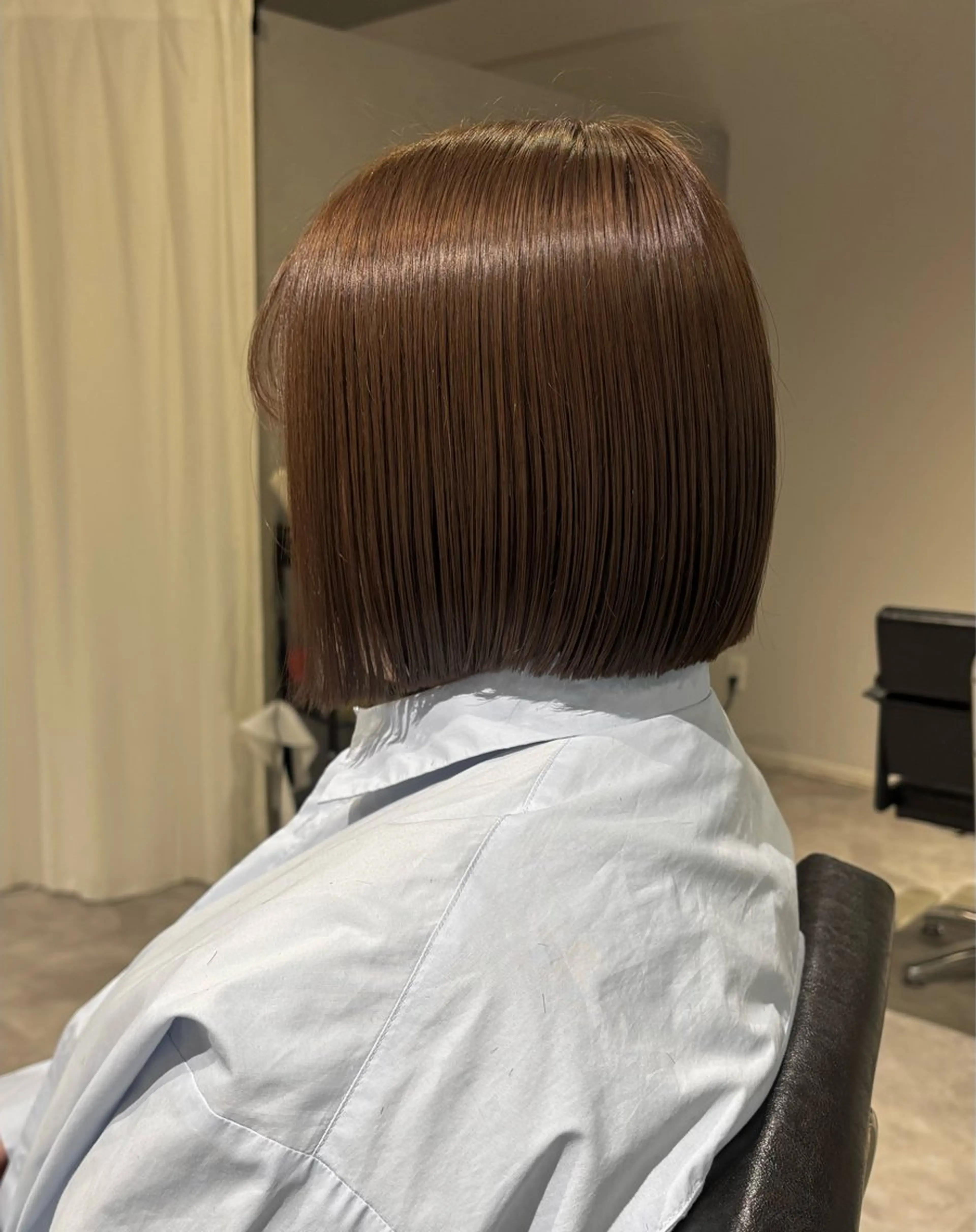 ミディアム 切りっぱなしボブ ボブ カット ヘアカラー 長尾ゆりの/ボブ/ ベージュ/ハイトーンのヘアスタイル