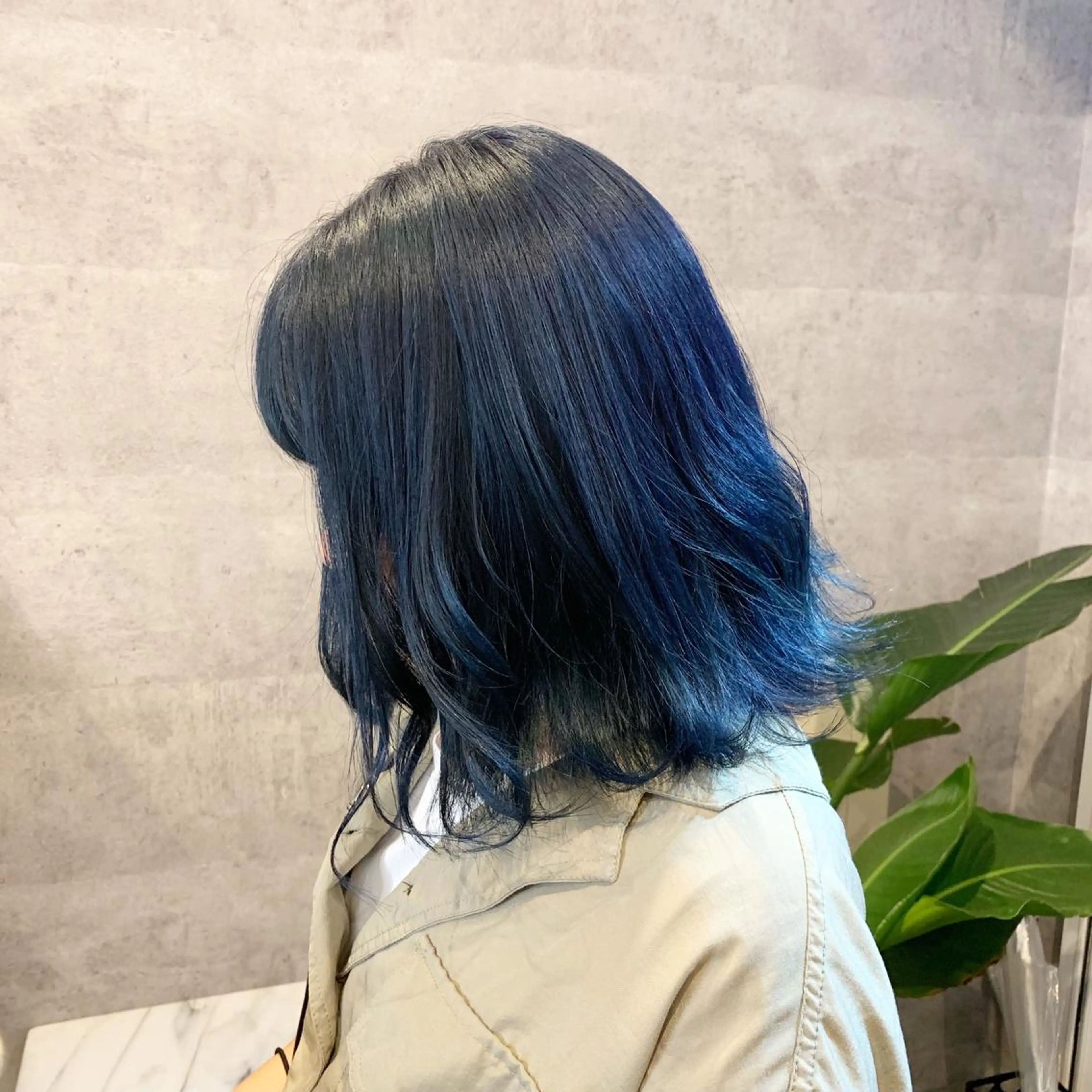 ミディアム カラー ブルーカラー ブルージュ ヘアカラー Chara Chalone所属・今野 美栄のヘアスタイル