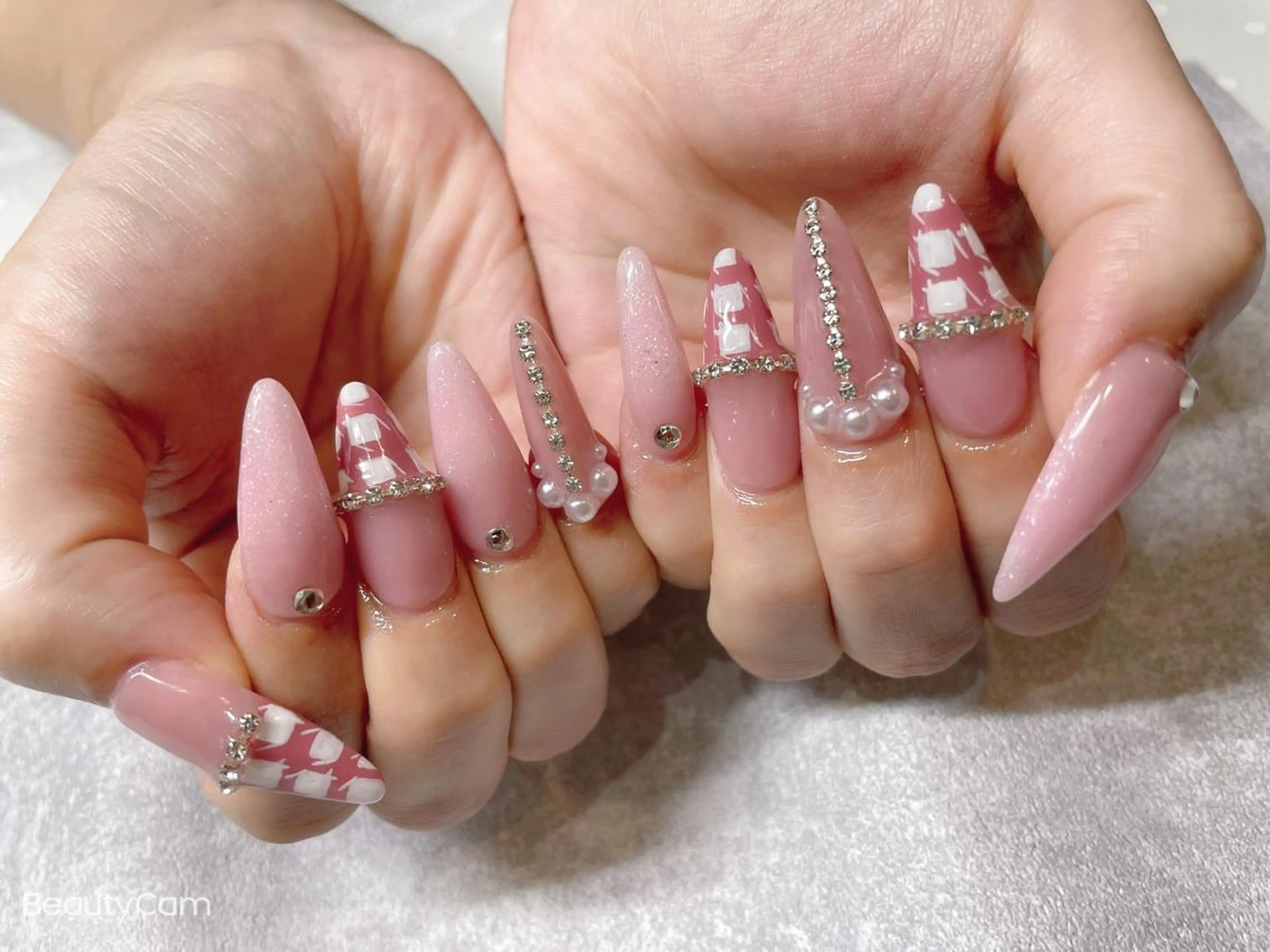 セミロング ネイル ハンドネイル 《LB》ラブリエ Nail&eyeのマツエク・マツパデザイン