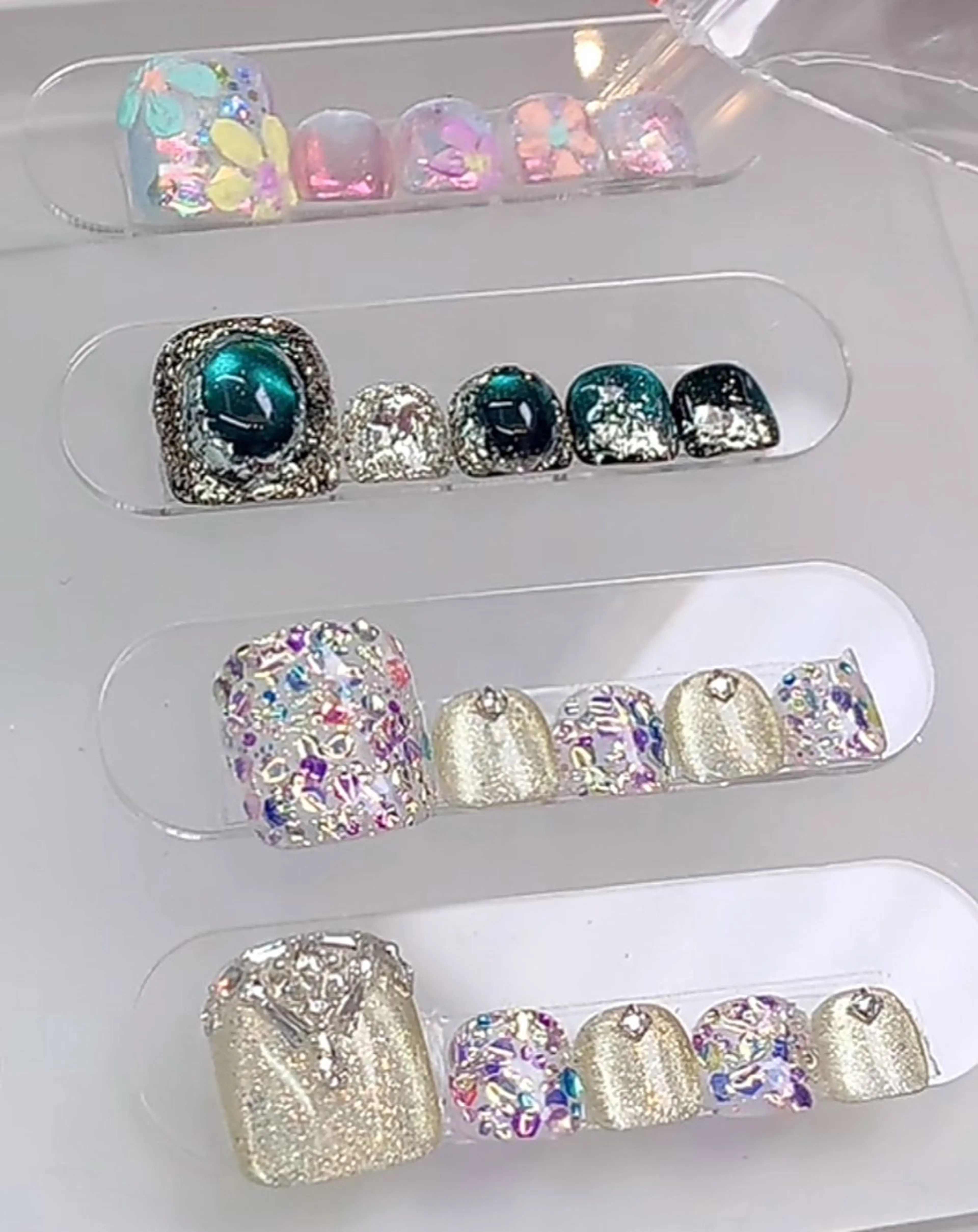 ネイル アートネイル フットネイル トータルビューティー サロンワンダーのマツエク・マツパデザイン