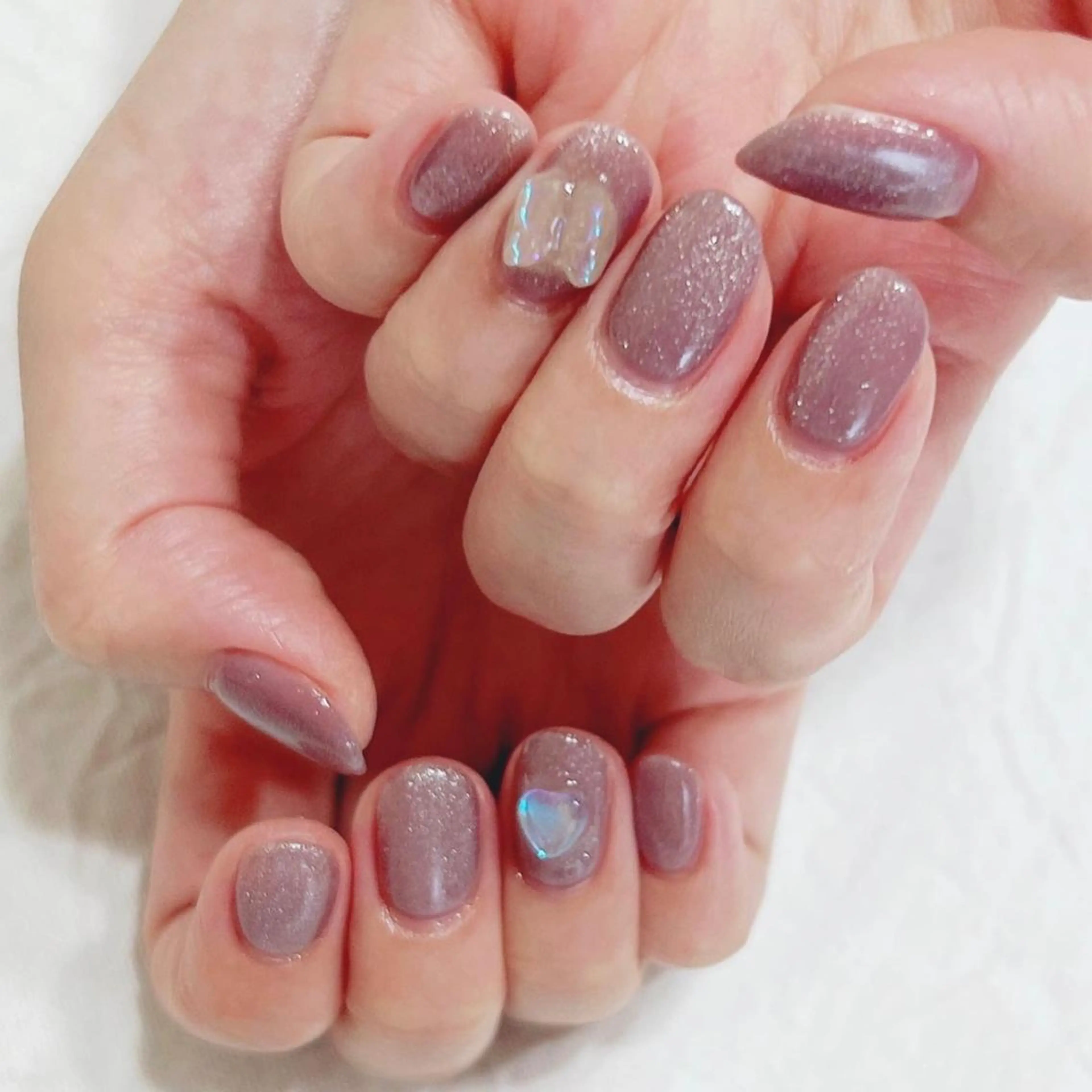 ネイル オーロラネイル ハート マグネットネイル ワンカラーネイル パープル ハンドネイル peaberry nailのネイルデザイン