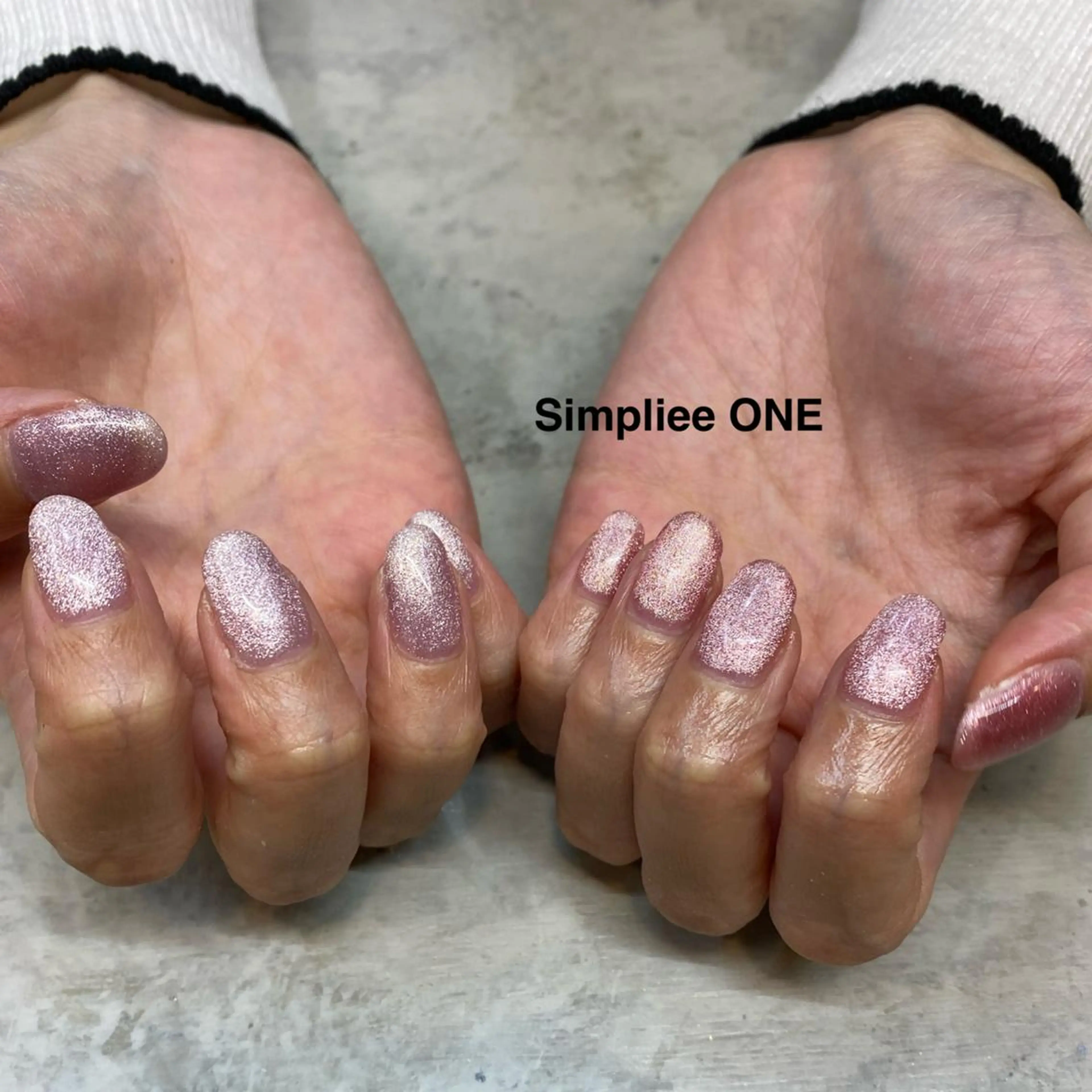 ネイル シンプリーワン 渋谷店🪄MOENAのネイルデザイン