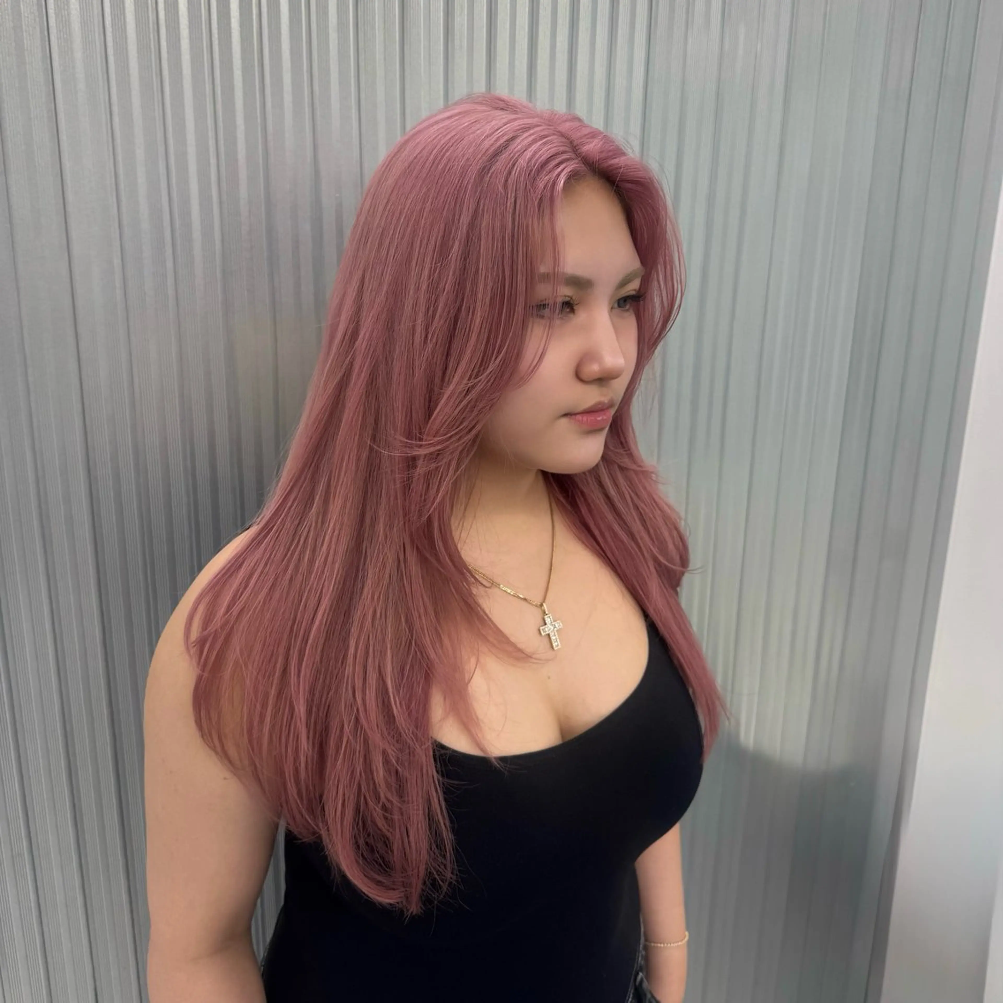 ロング カラー ピンクカラー トリートメント 透明感/ 艶ハイトーン/梨桜のヘアスタイル