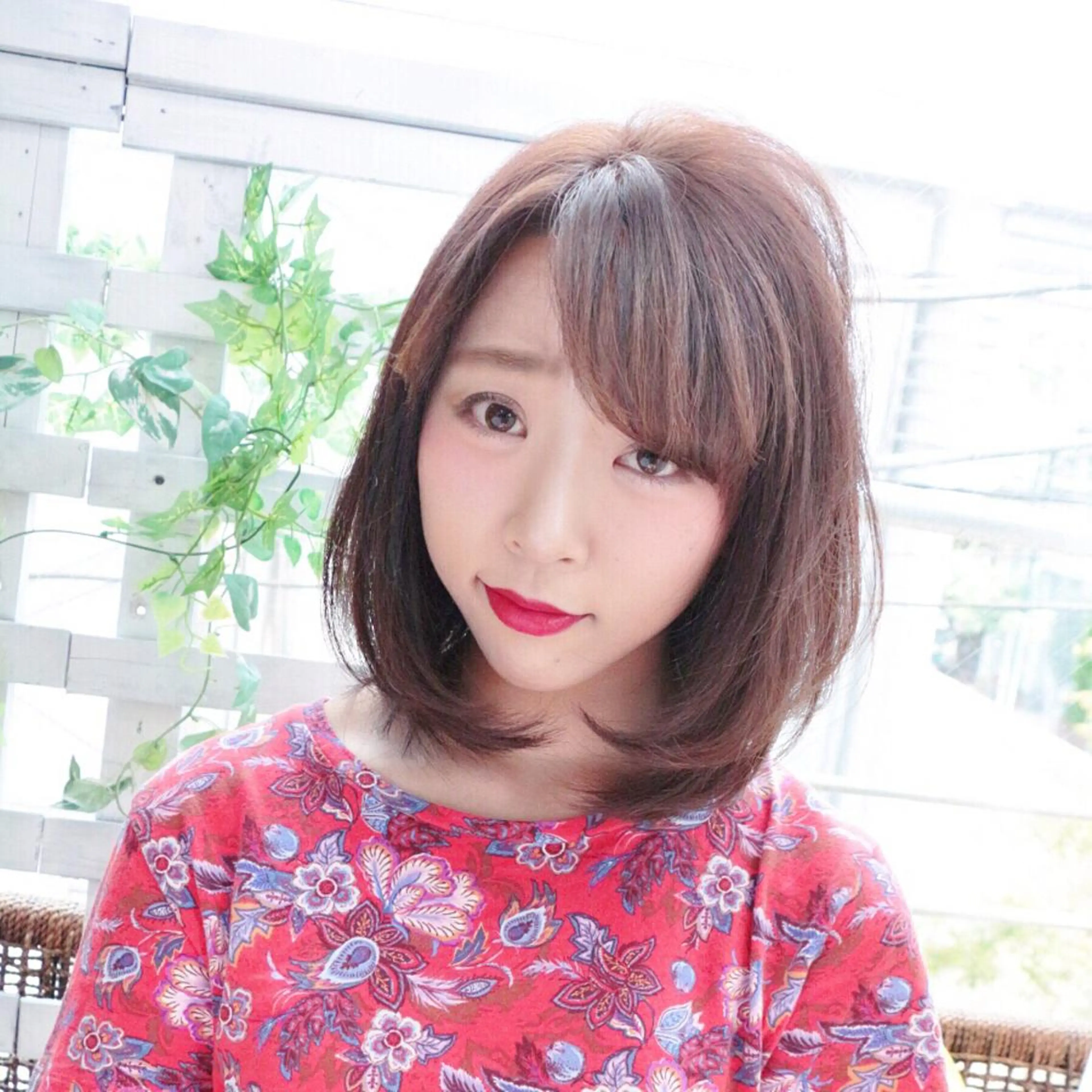 ミディアム 小林 伊織のヘアスタイル
