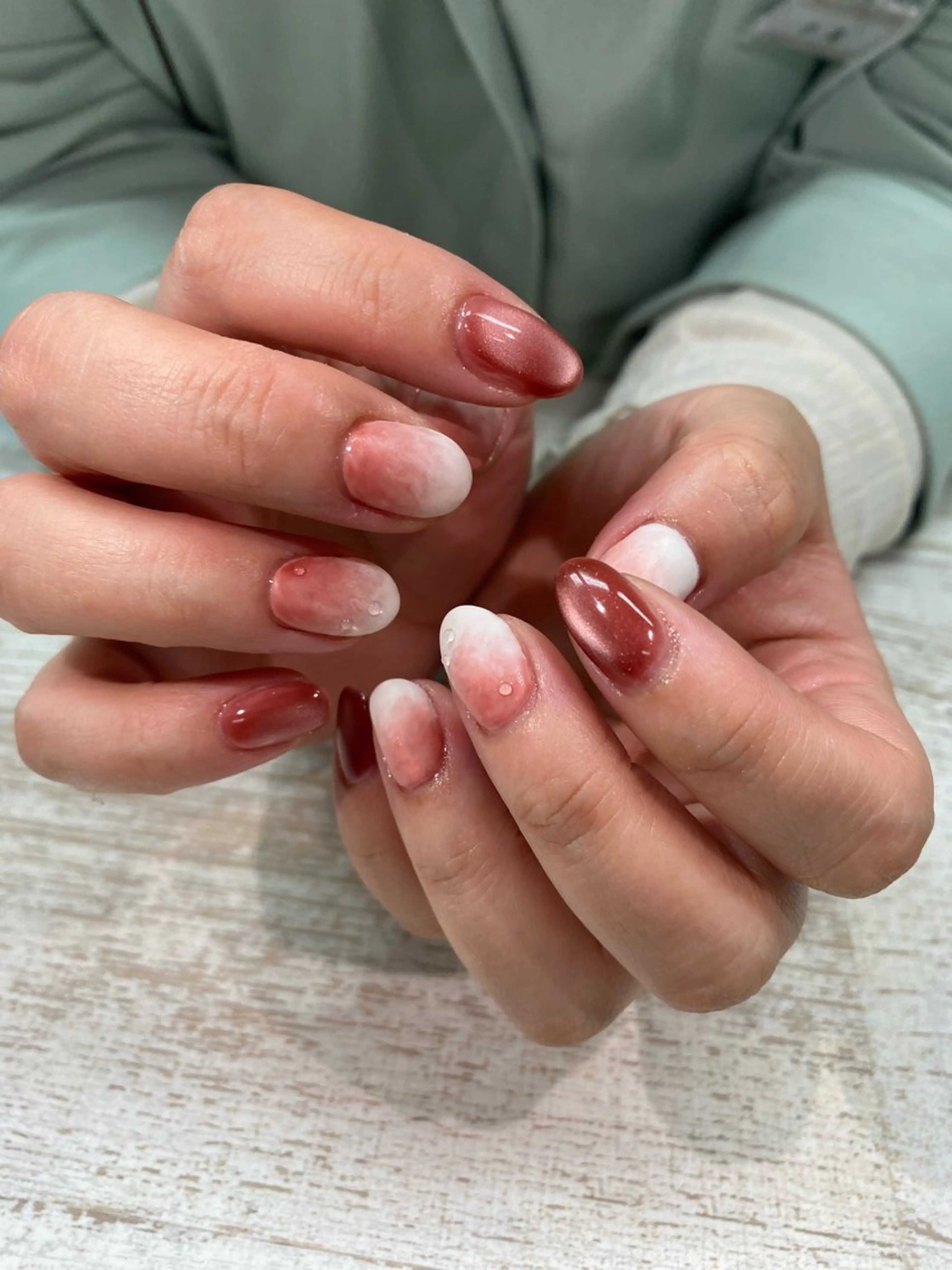 ネイル ニュアンスネイル 木村 紗香菜のネイルデザイン