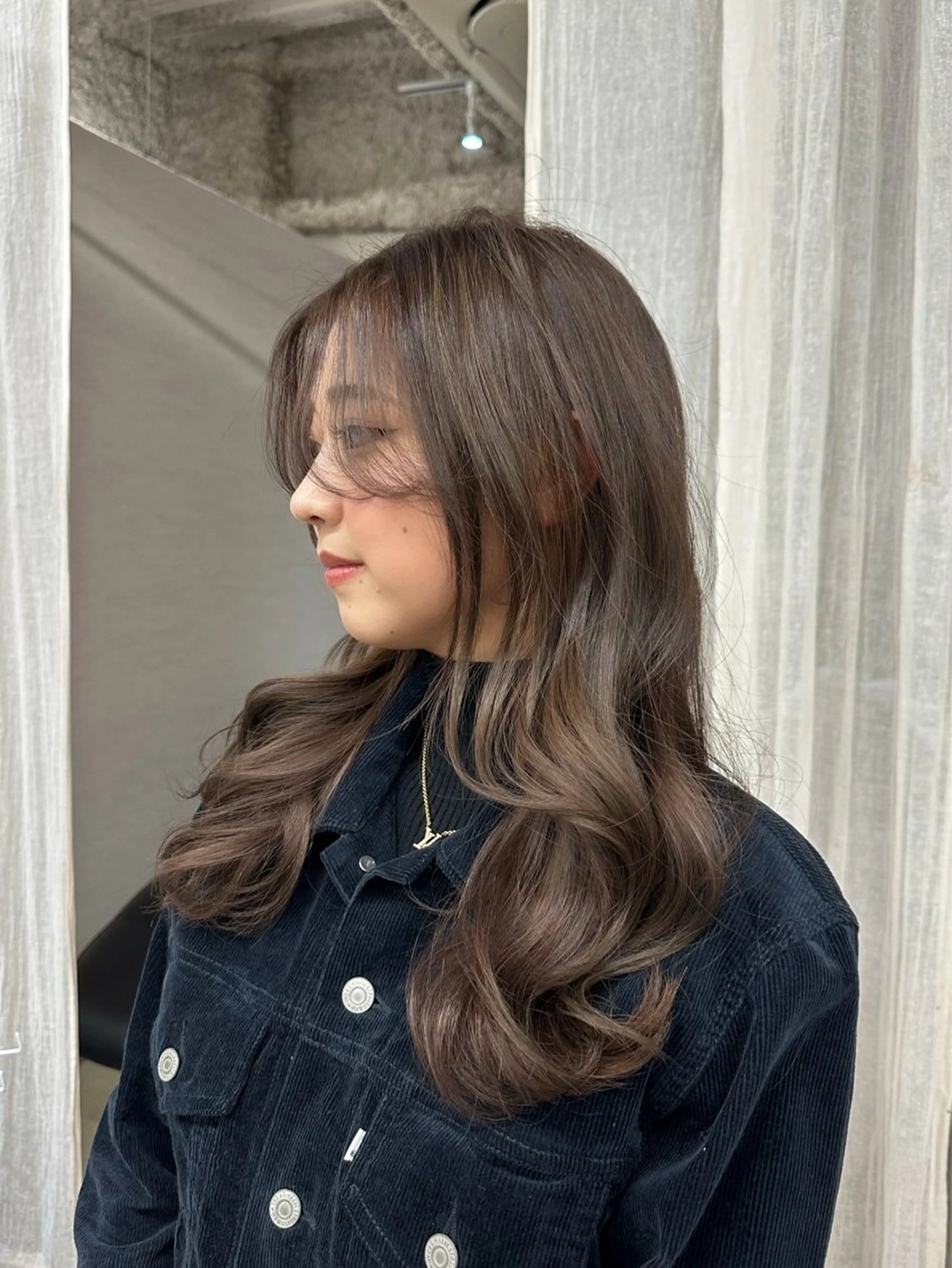 ロング 🩵梅田/艶カラー 花音のヘアスタイル