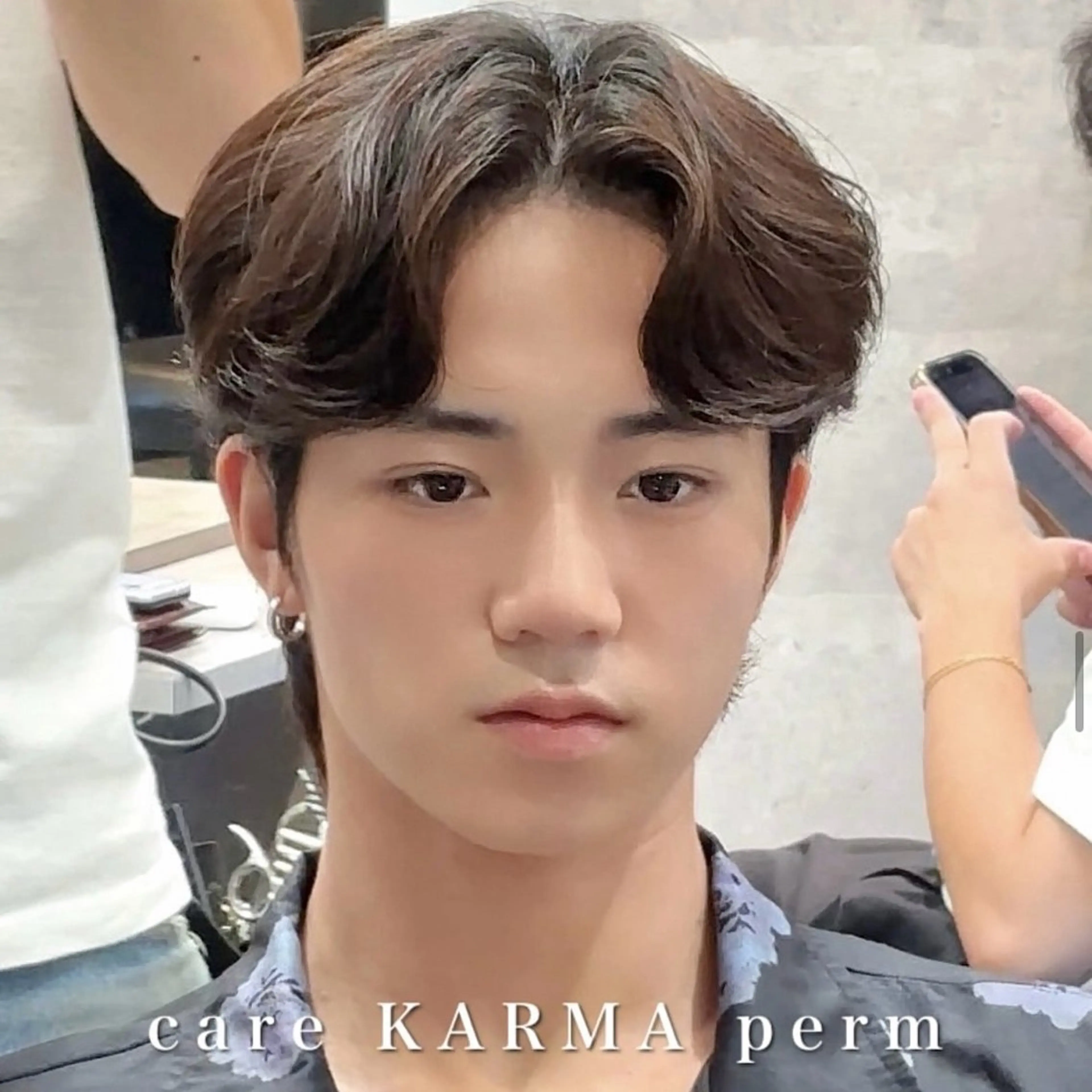 メンズ センターパート ダウンパーマ カルマパーマ マッシュ メンズパーマ 新宿/韓国メンズ RIKUパーマのヘアスタイル