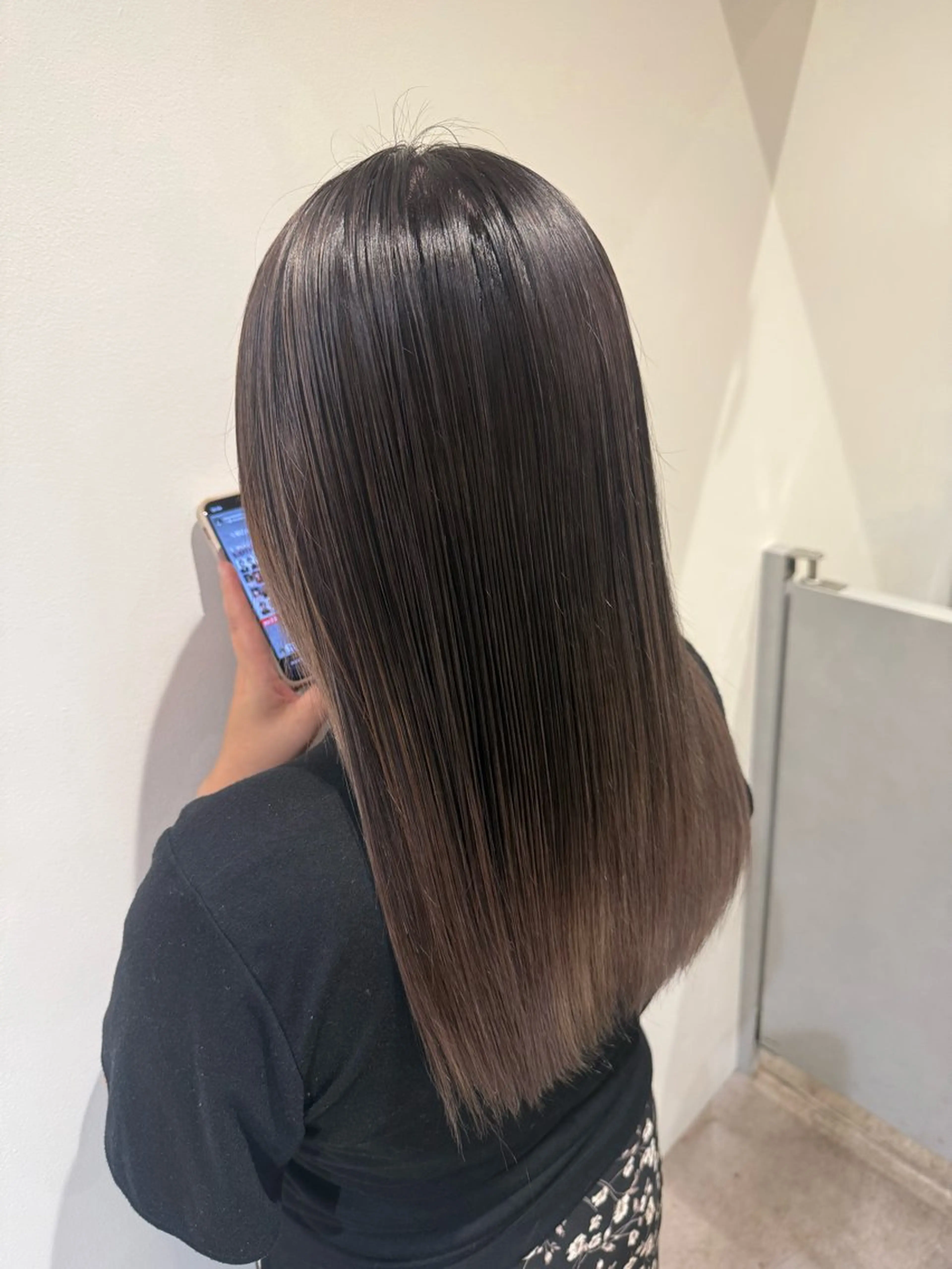 ミディアム カラー ベージュカラー ブリーチ ブロンド ケアブリーチ グレージュ カット ヘアカラー 💎透明感カラー特化 💎TAISEIのヘアスタイル