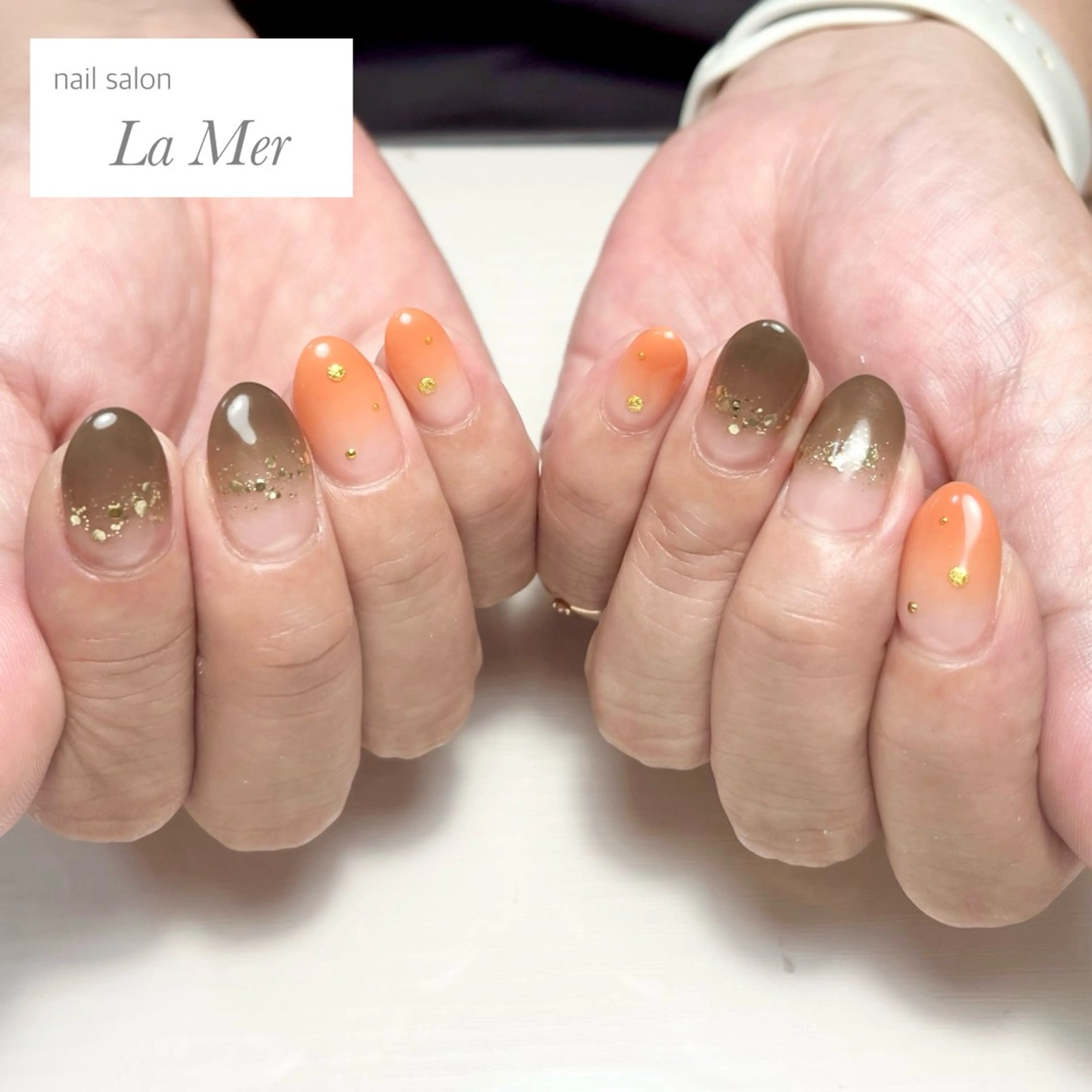 ネイル ブラウン ゴールド グラデーション ラメ(グリッター) オレンジ ハンドネイル nailsalon La Merのネイルデザイン