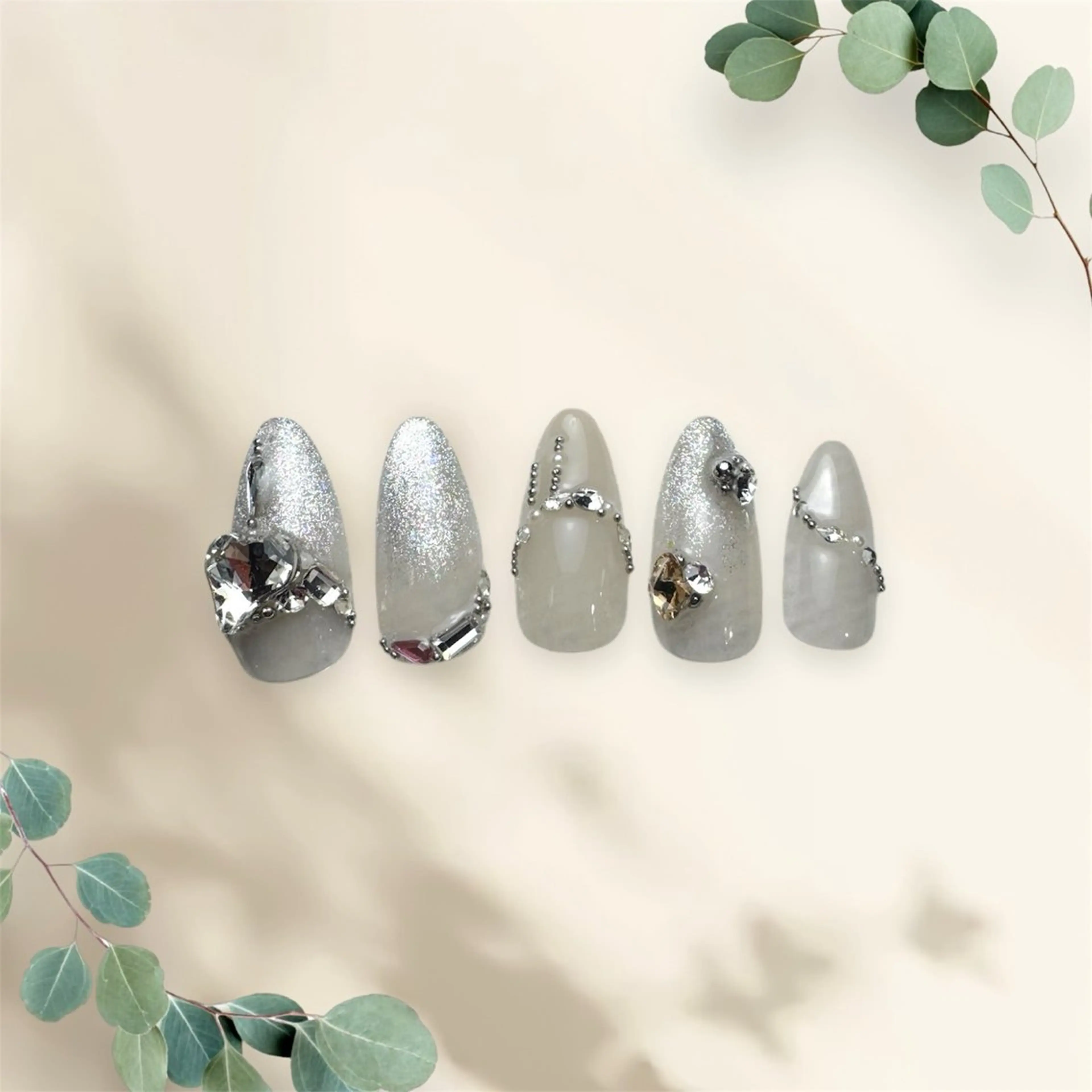 ショート ハンドネイル watanabe miyuuのネイルデザイン