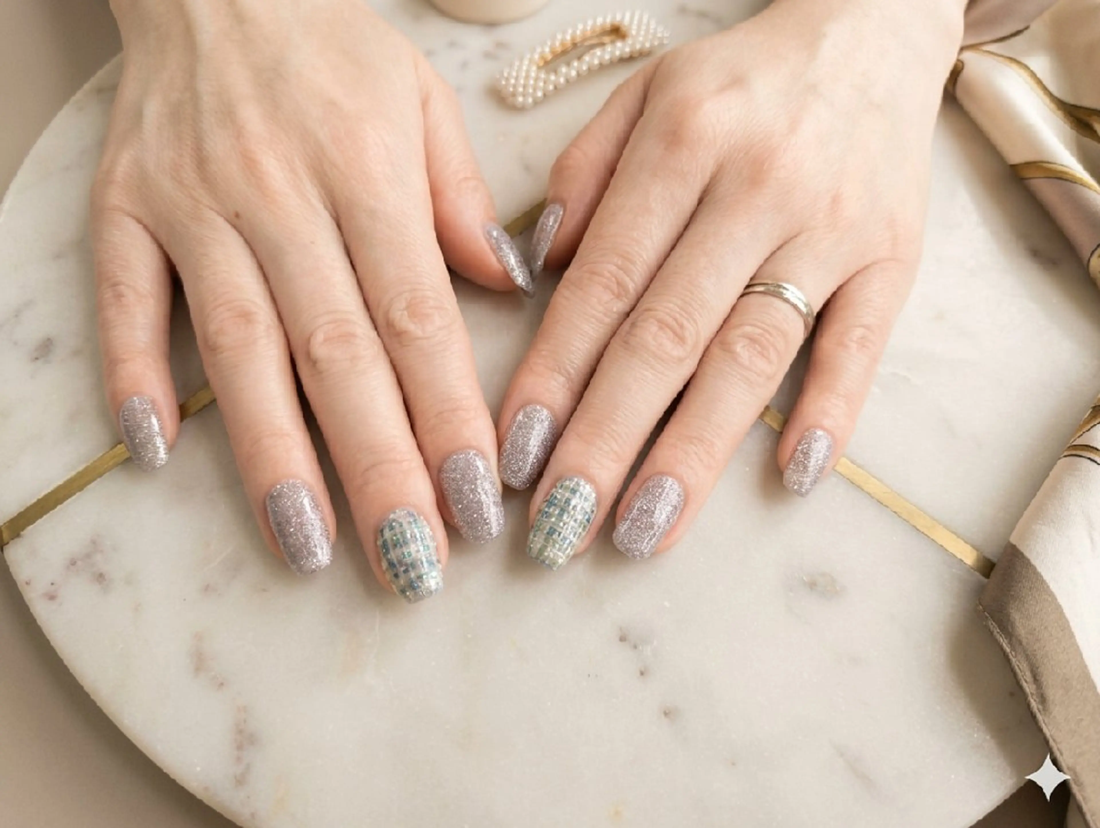 ネイル アートネイル ラメ(グリッター) ワンカラーネイル ツイードネイル セプトアカデミー ayaのネイルデザイン