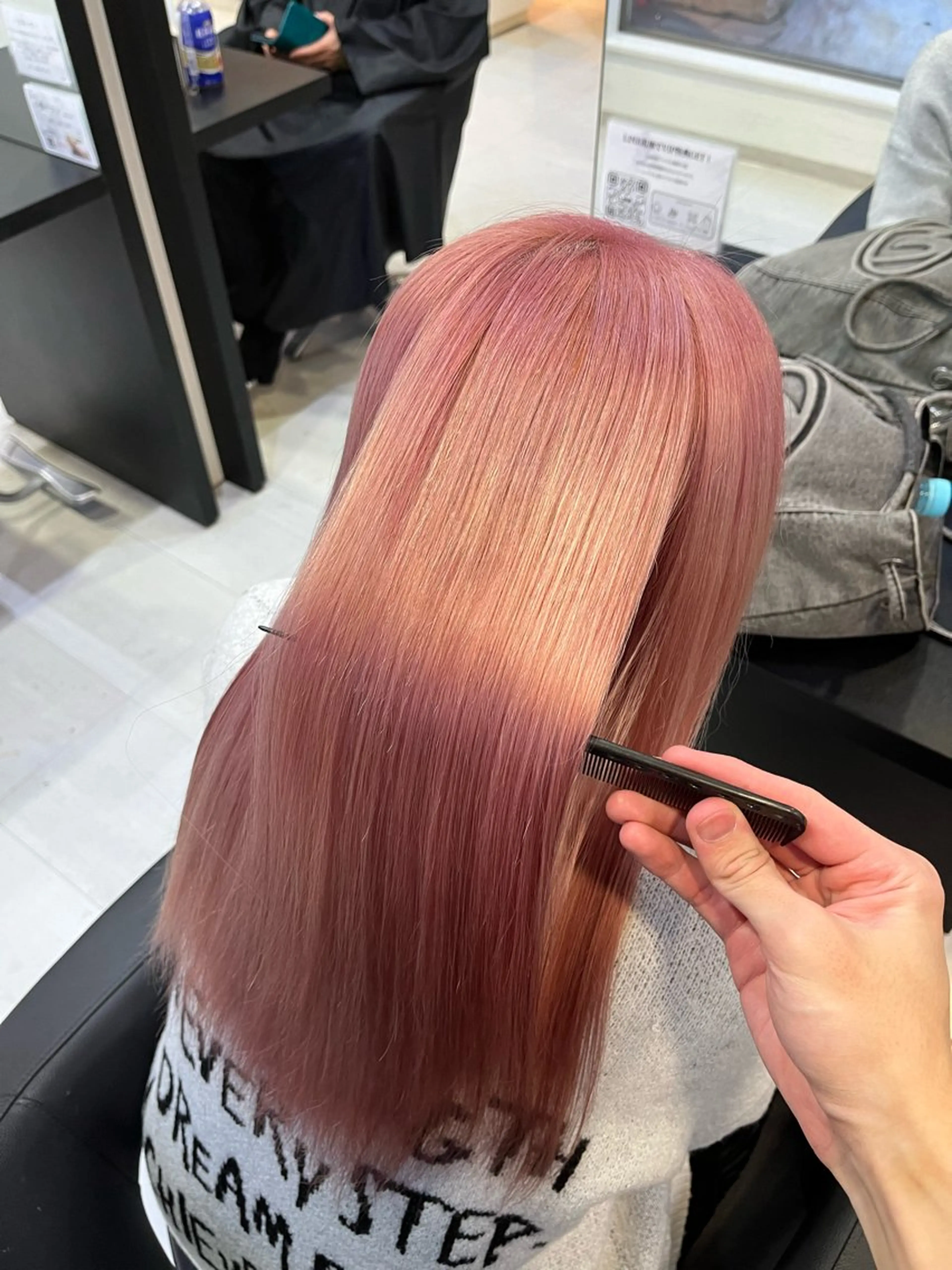 ロング カラー ヘアカラー トリートメント 諸岡 玲のヘアスタイル