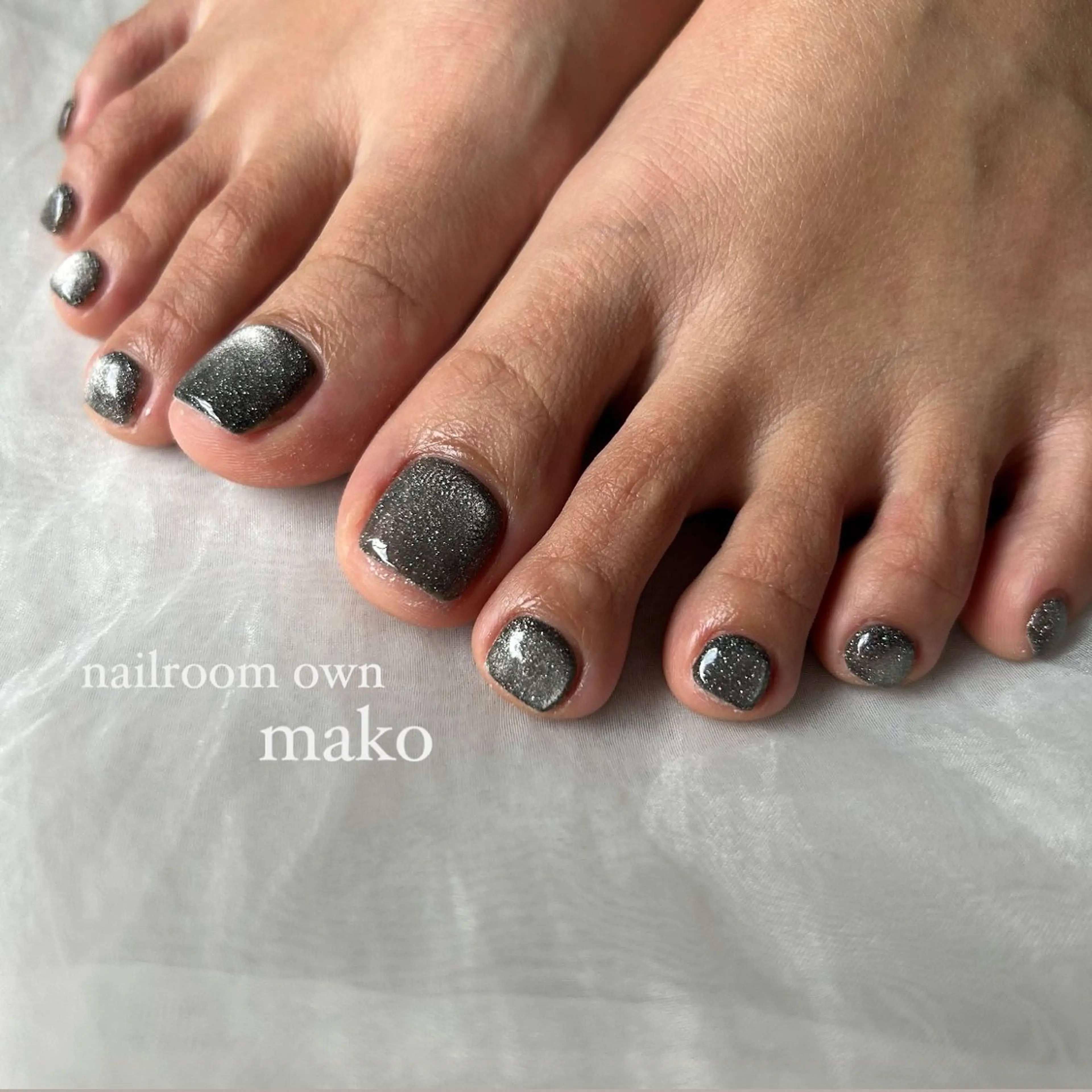 ネイル ジェルネイル マグネットネイル フットネイル nailroom own所属・mako (own)のネイルデザイン