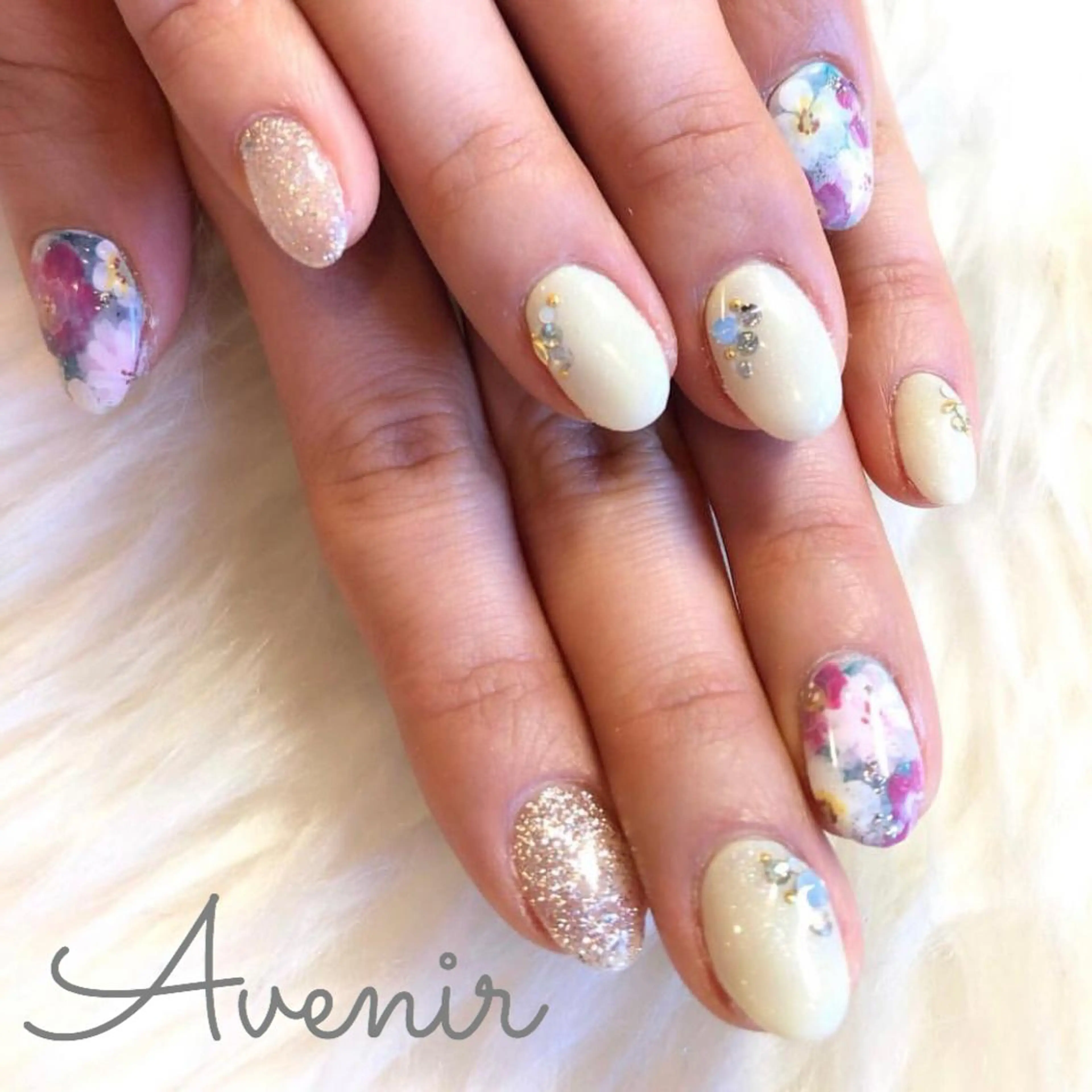 ネイル Avenir 表参道 nail＆eye予約のネイルデザイン