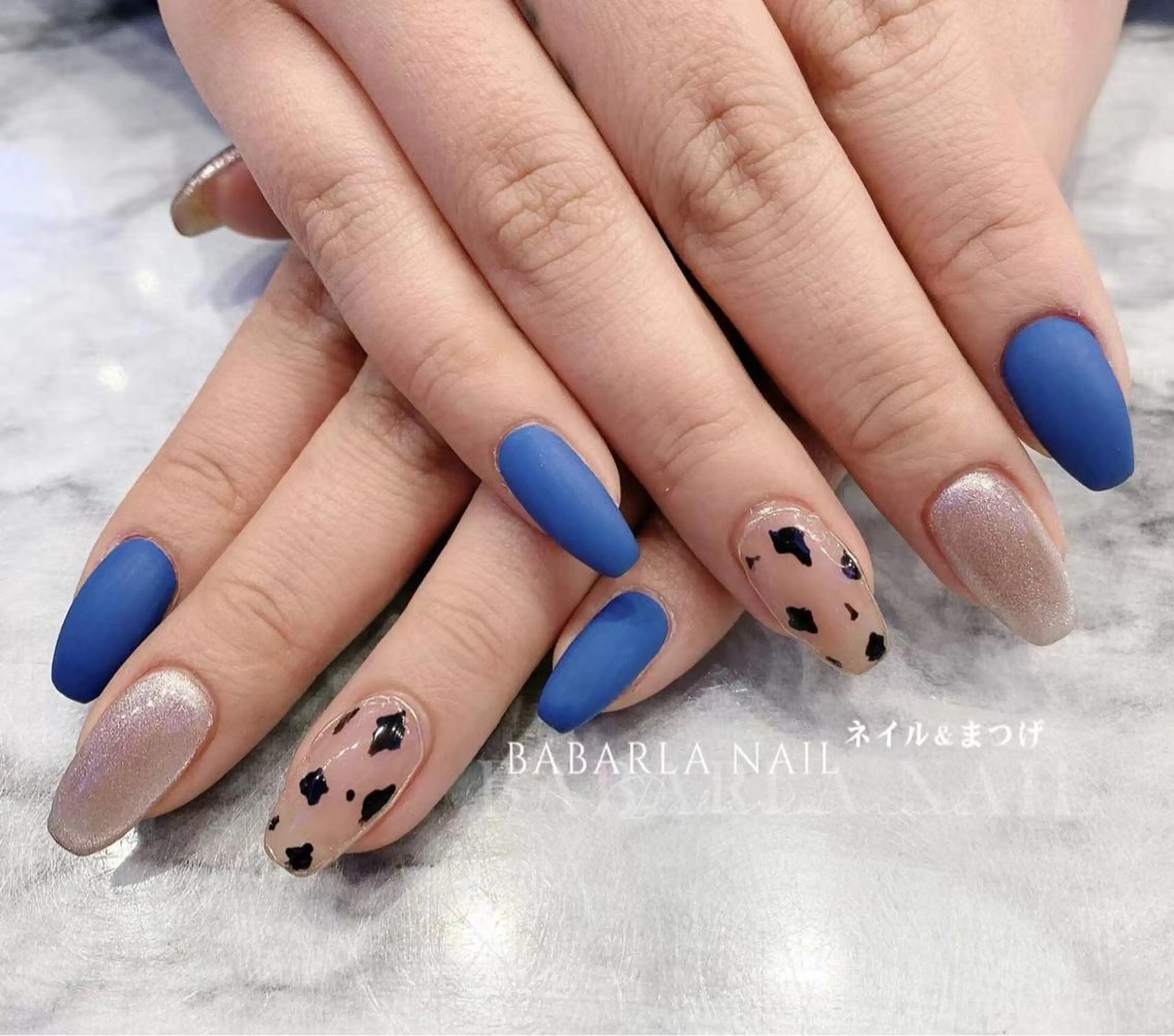 ネイル アニマル柄 ブルー マットネイル シンプルネイル Babarla nailのネイルデザイン