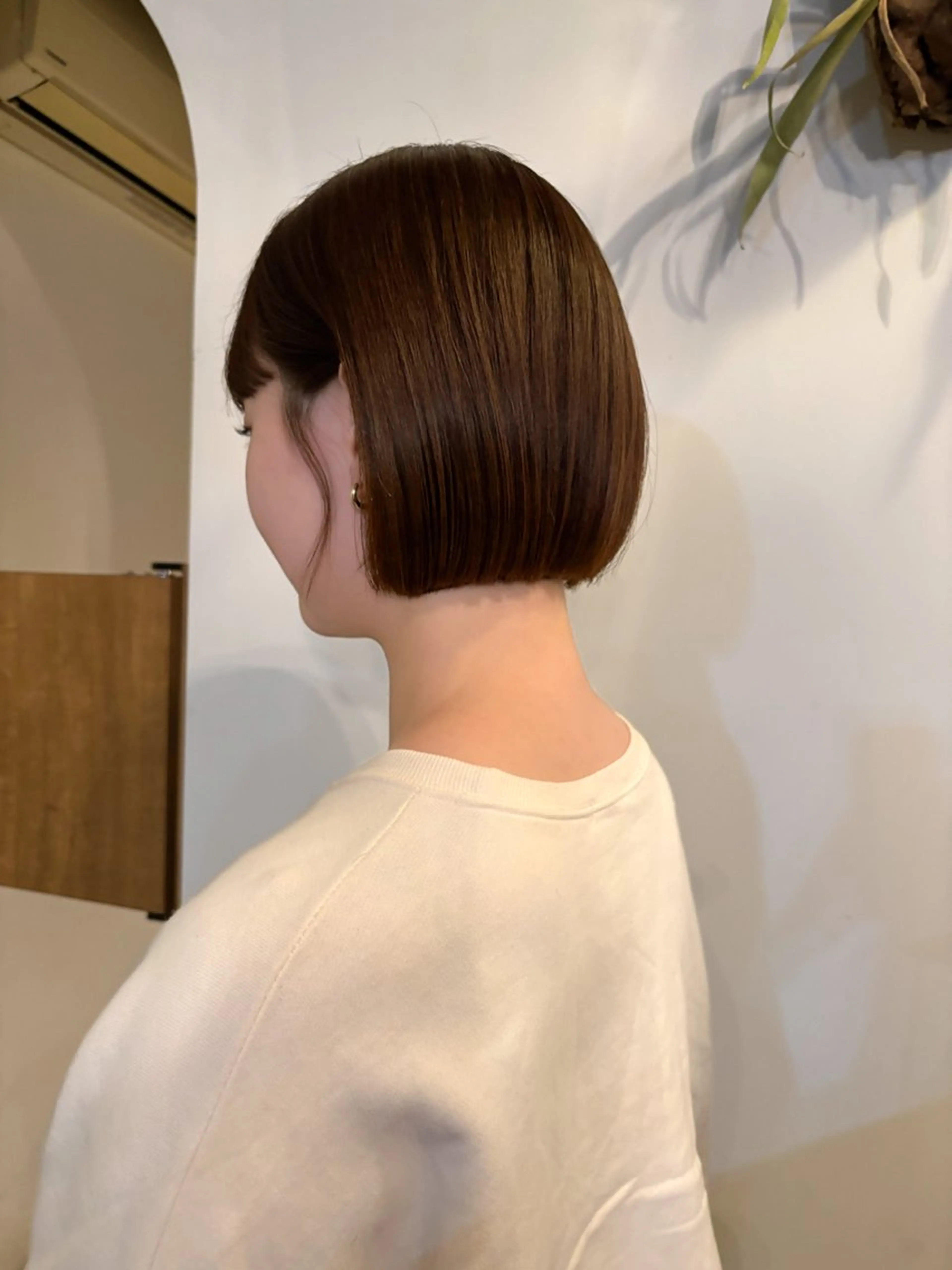 ショート ウシロダ メグミのヘアスタイル